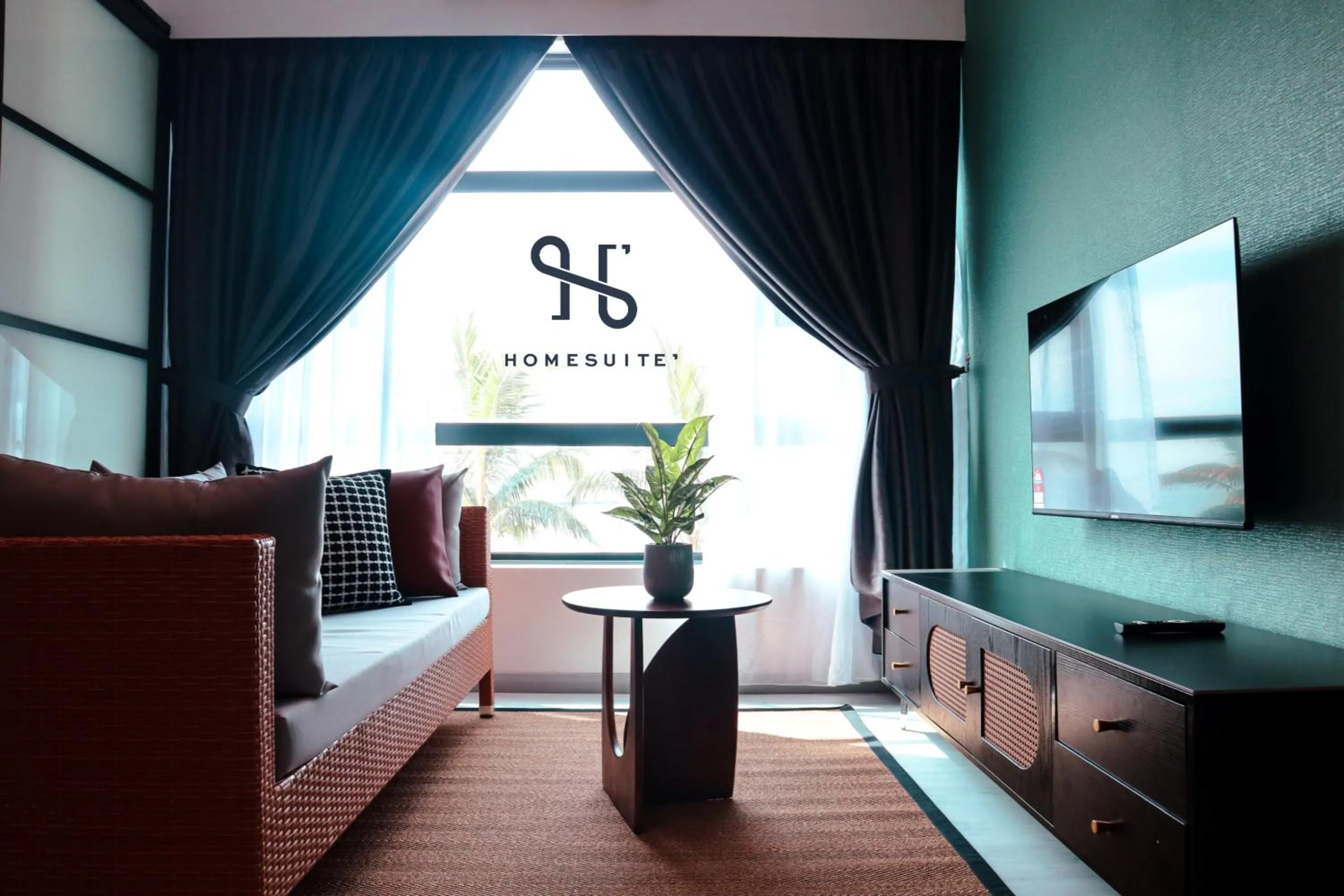 TV and multimedia in Homesuite' Home at Jesselton Quay