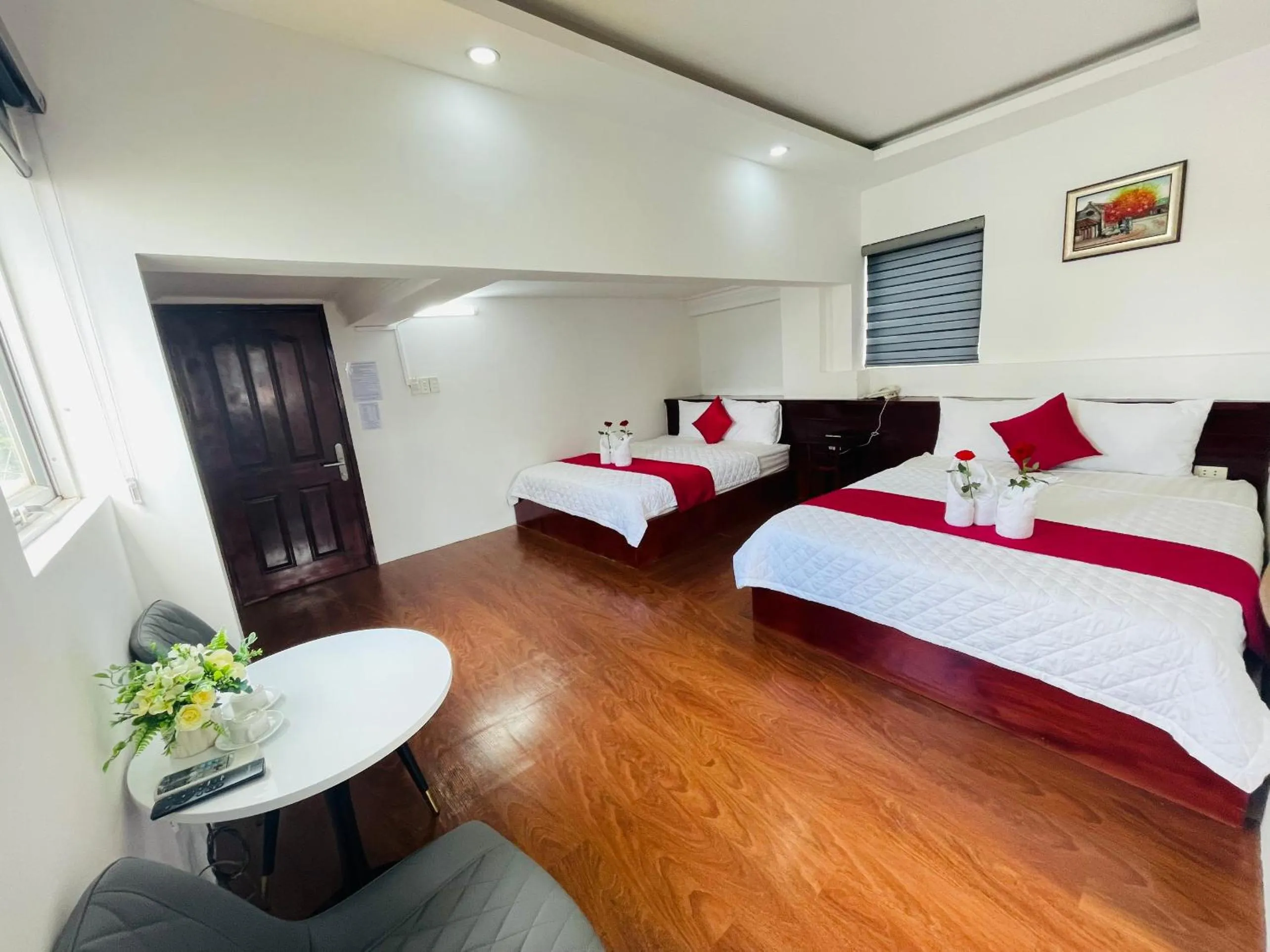 Photo of the whole room, Bed in PHÚ GIA BÙI VIỆN HOTEl