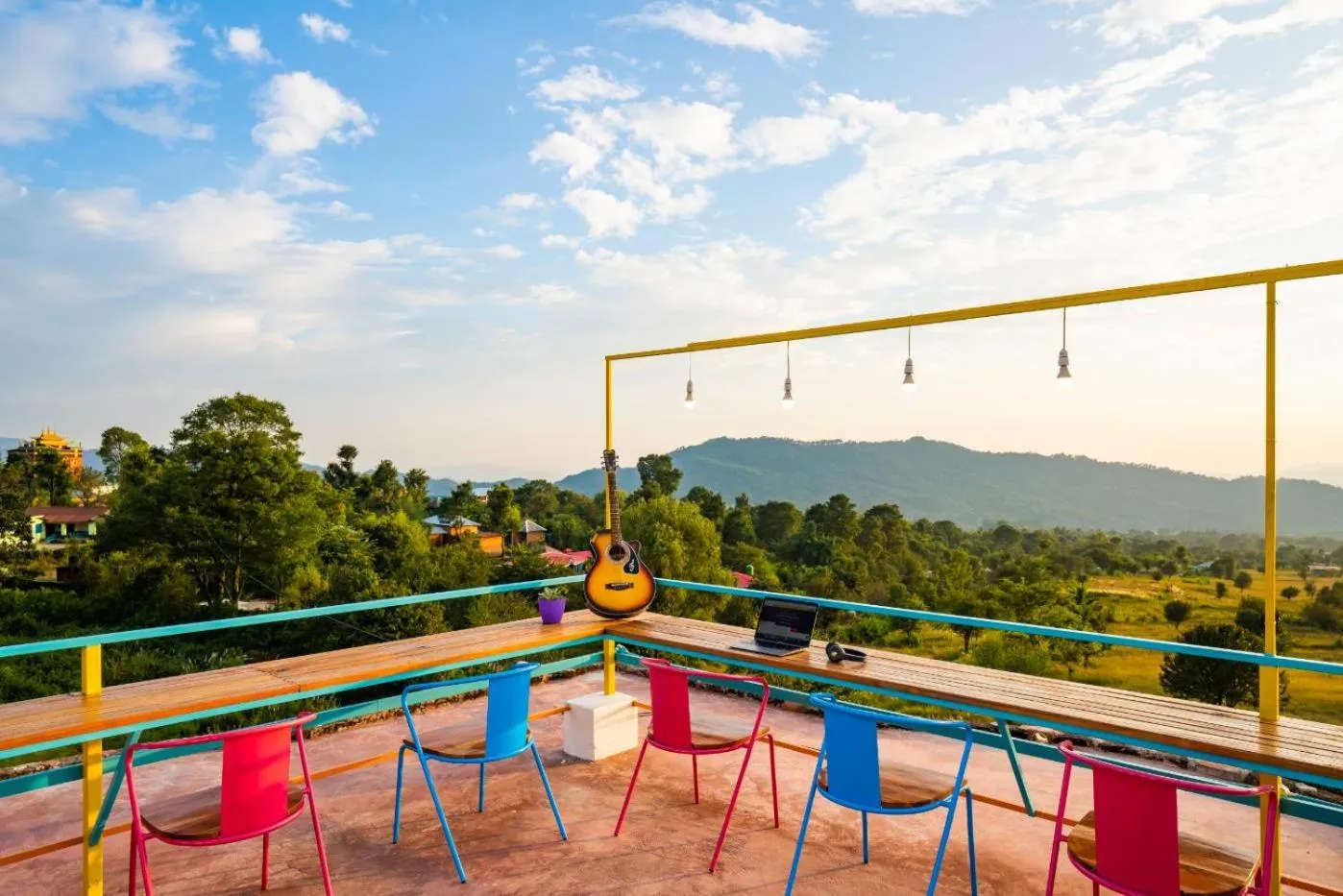 Balcony/Terrace in goSTOPS Bir, Landing Site