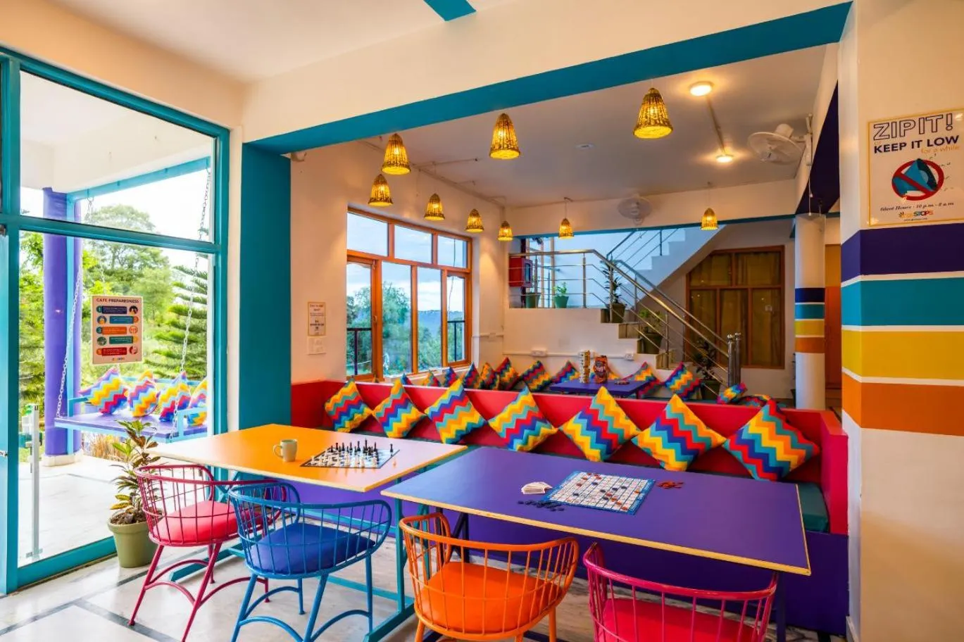 Seating area in goSTOPS Bir, Landing Site