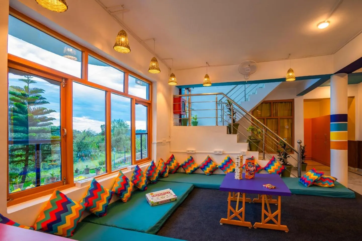 Seating area in goSTOPS Bir, Landing Site