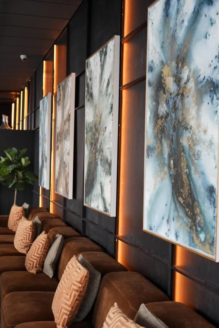 Restaurant/places to eat in Clarion Hotel The Pier