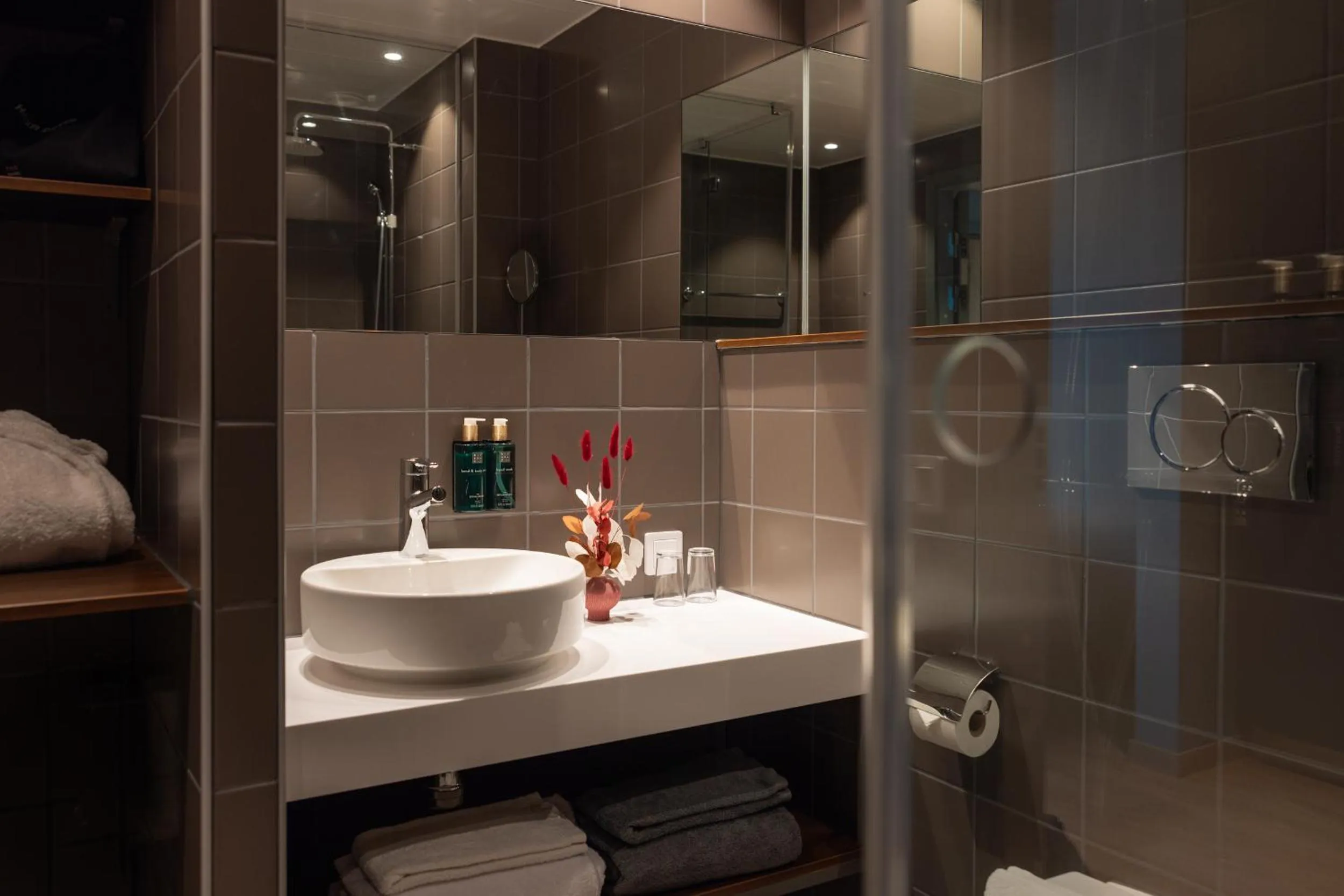 Shower in Clarion Hotel The Pier