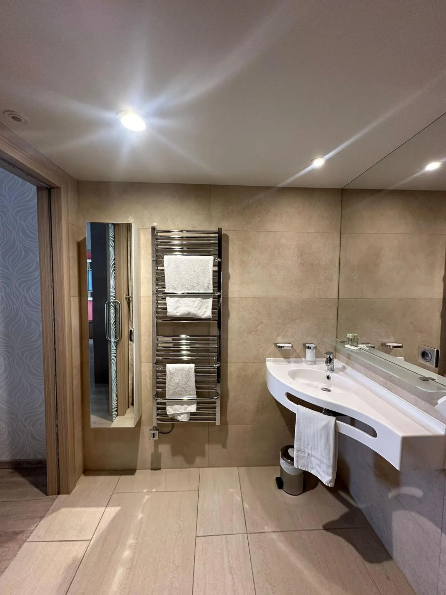 ZENAO MONTREUIL- Croix de Chavaux