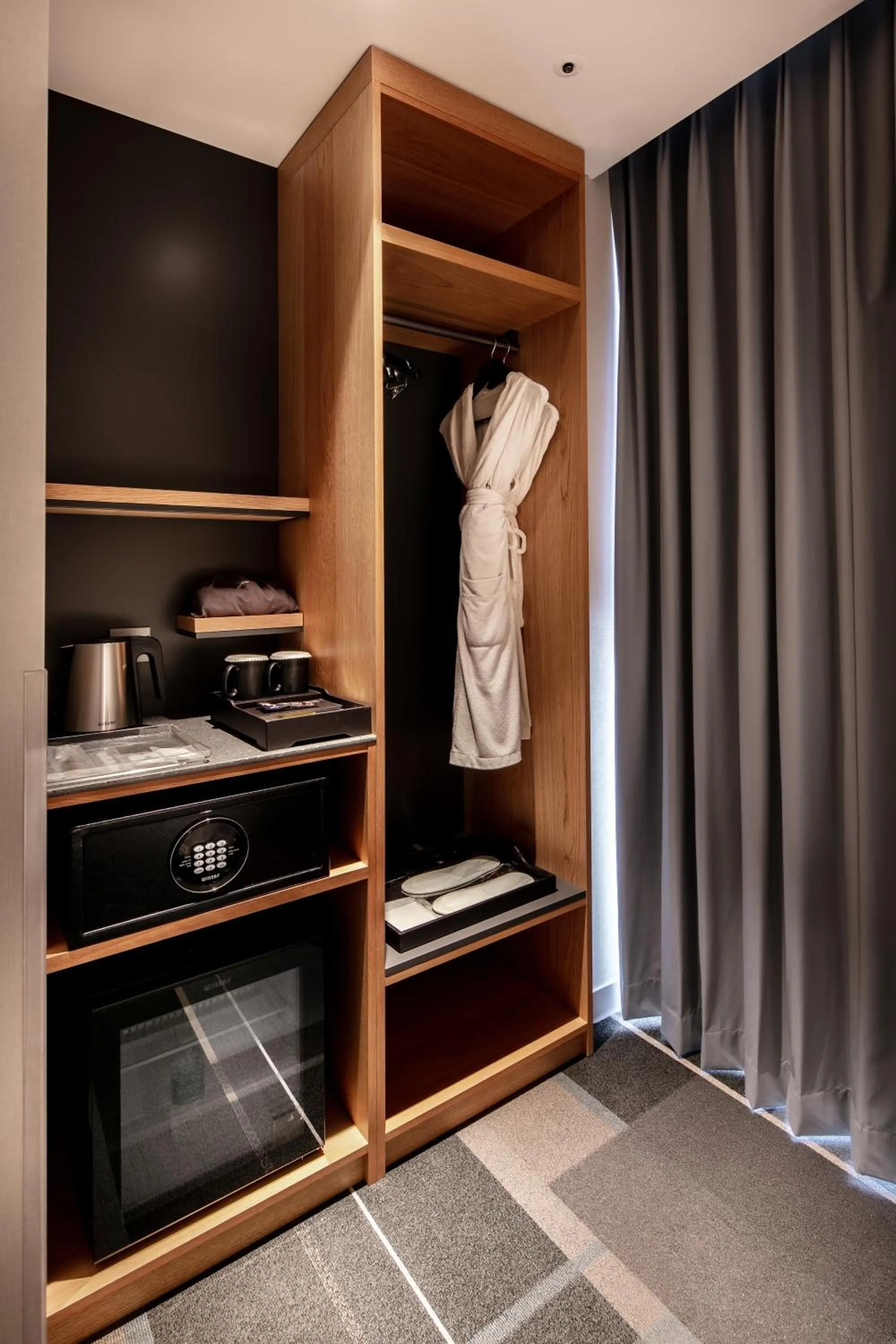 wardrobe in G3 Hotel Chungmuro