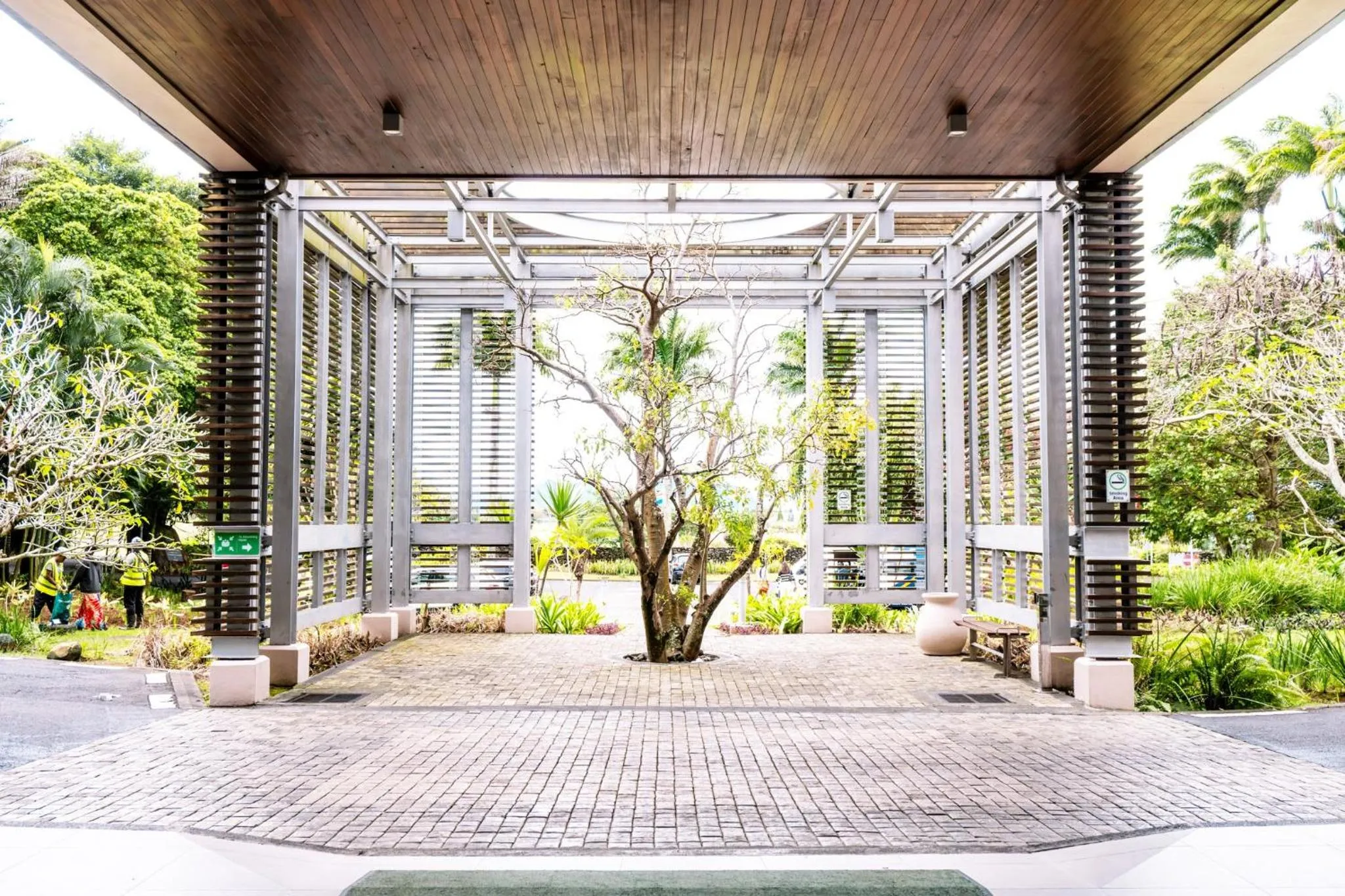 Property building in Holiday Inn Mauritius Mon Trésor by IHG