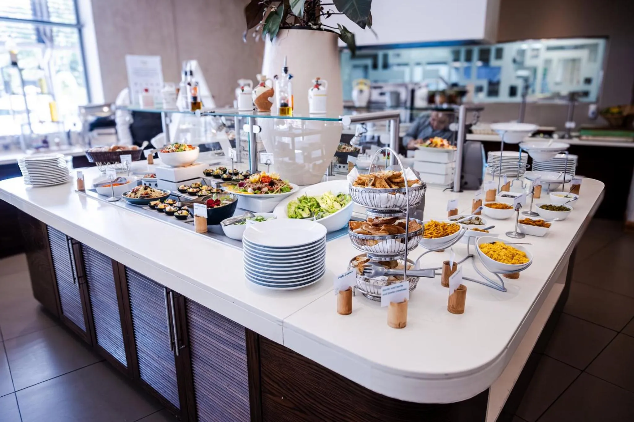 Restaurant/places to eat in Holiday Inn Mauritius Mon Trésor by IHG