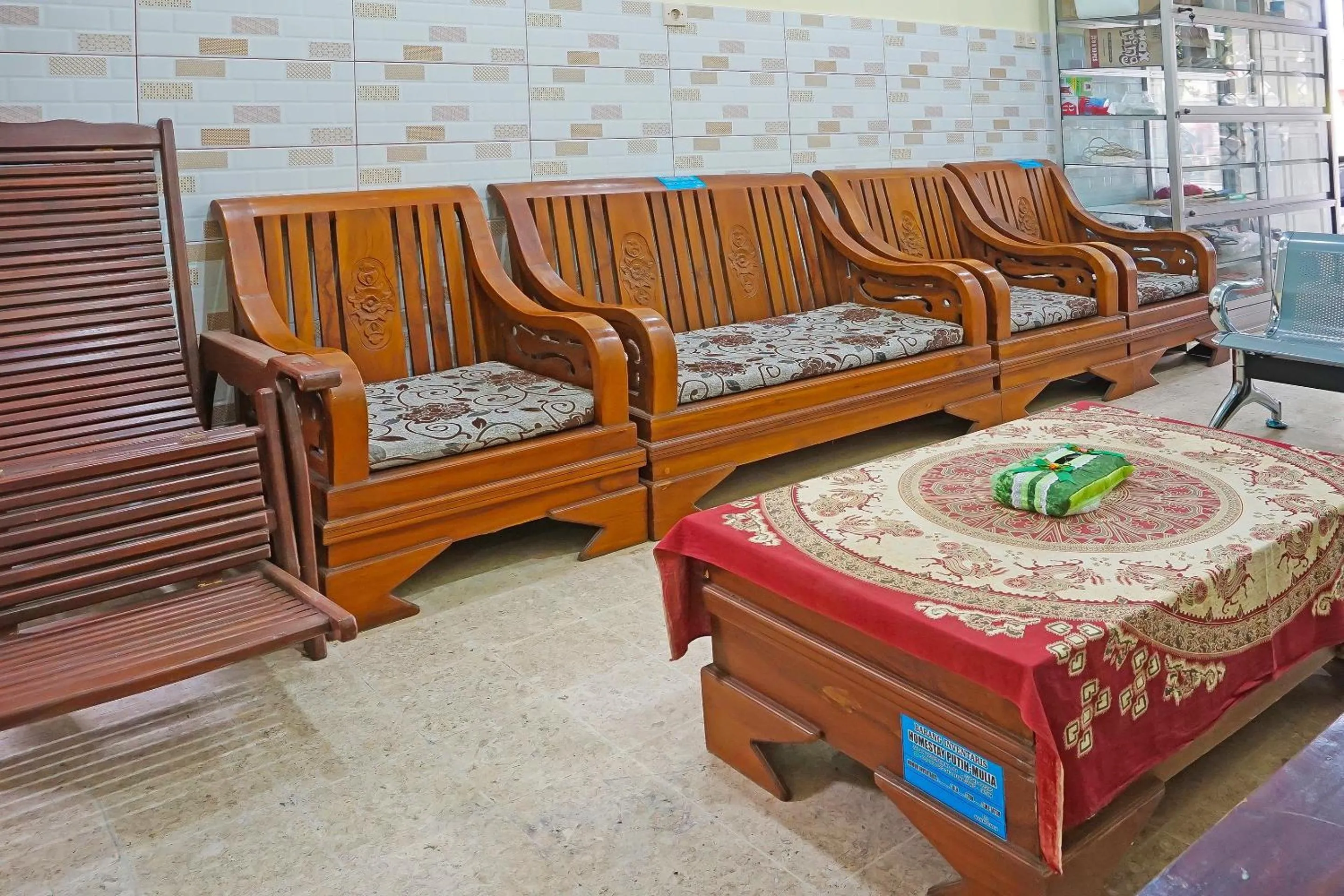 Lobby or reception in Hotel O Putih Mulia Homestay Syariah