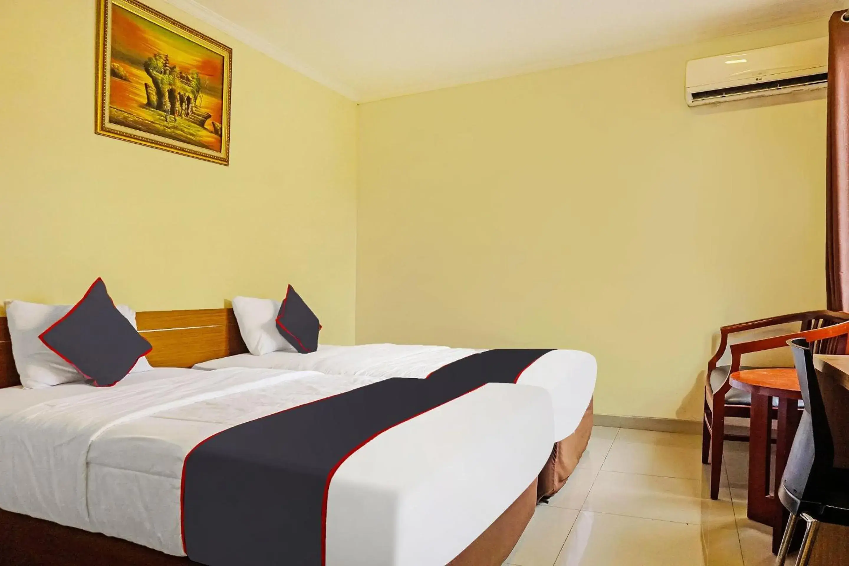 Delxue Twin Room in Collection O 91409 Hotel Fiducia Otista 153 - 157 Delxue Twin Room in Collection O 91409 Hotel Fiducia Otista 153 - 157