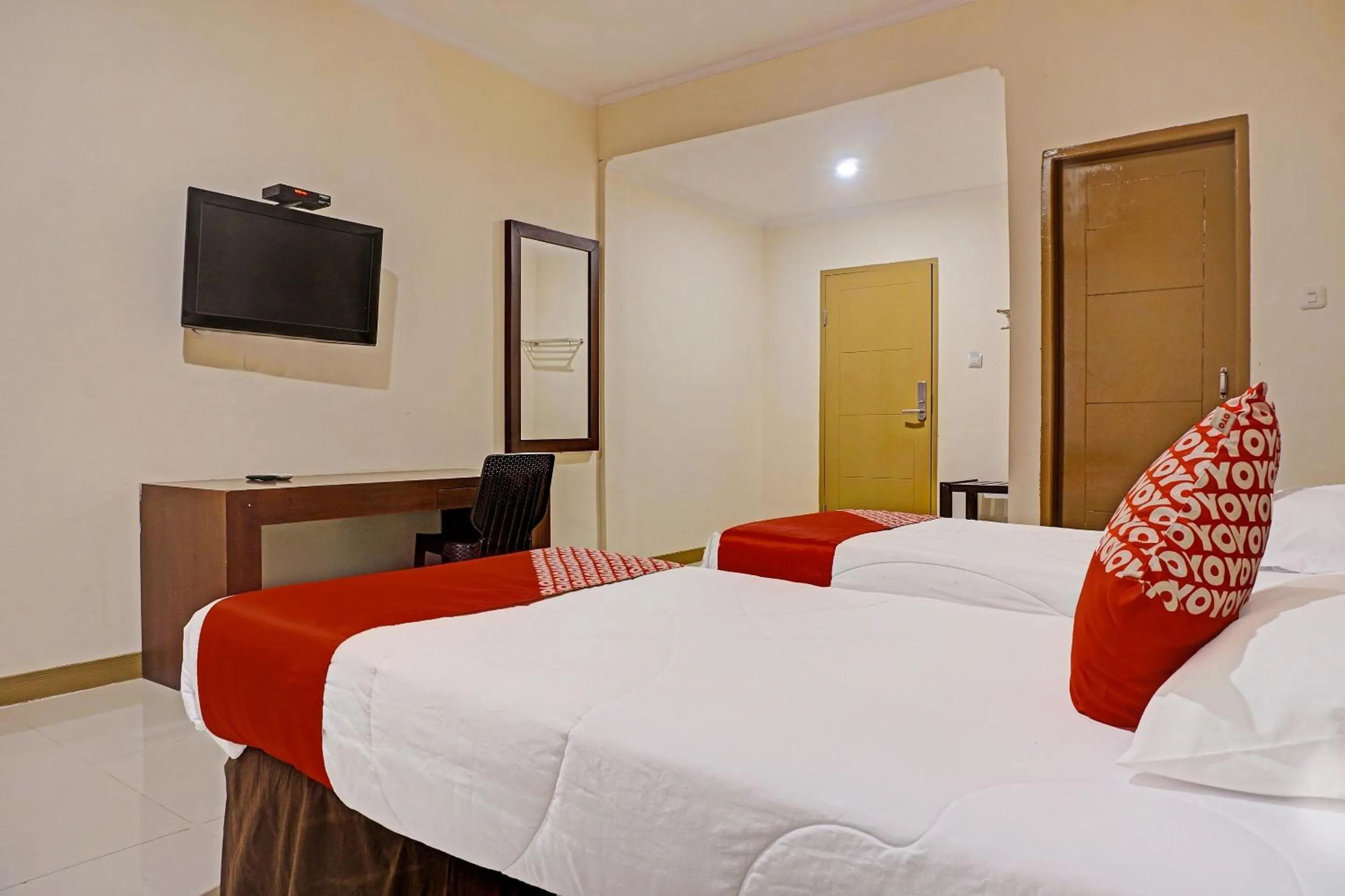 Bedroom, Bed in Collection O 91414 Hotel Marina Beach