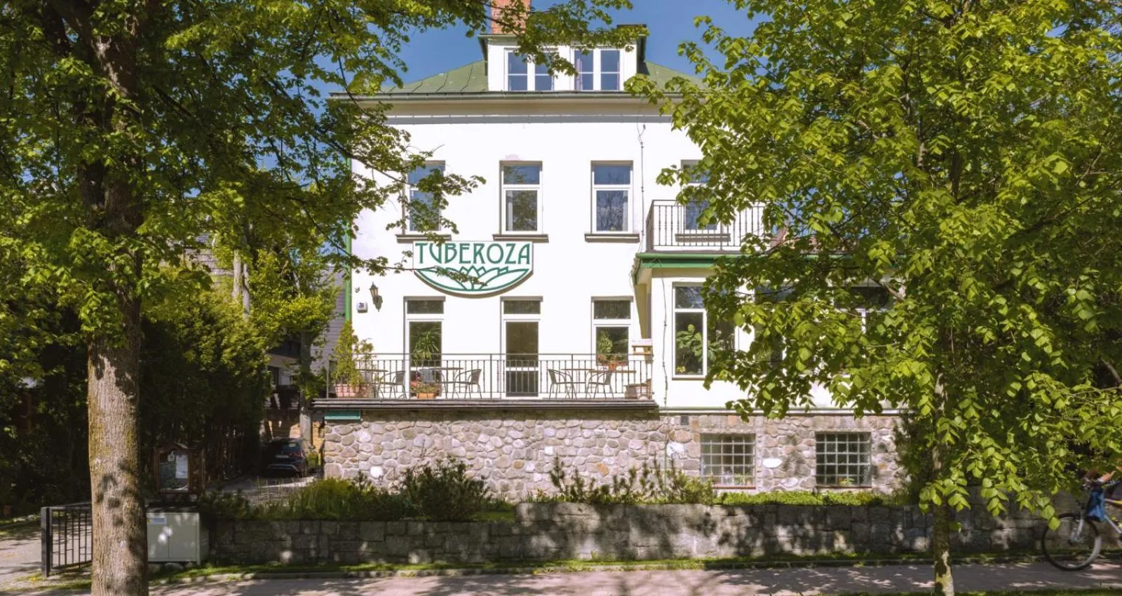 Property building in Tuberoza