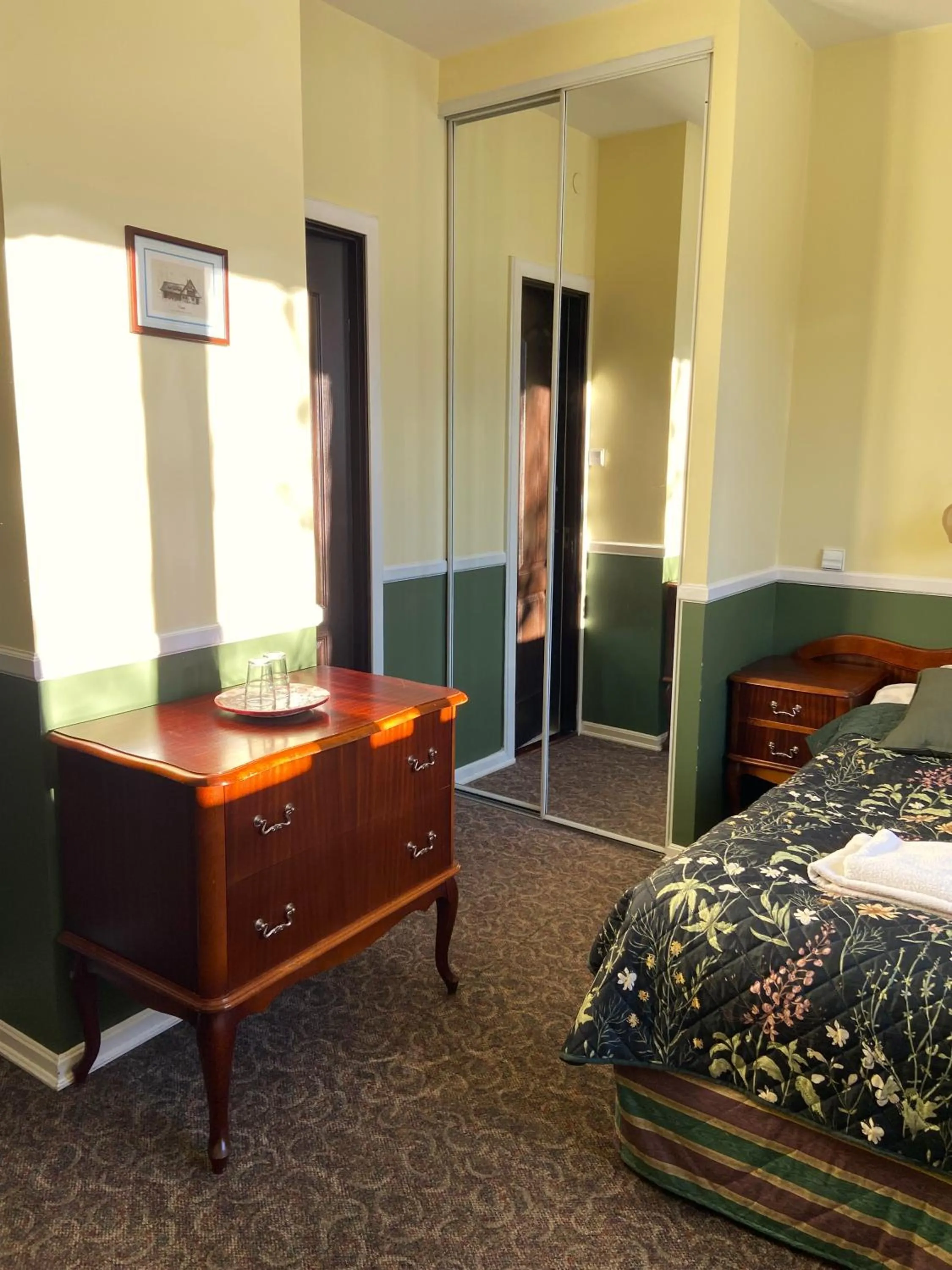 Photo of the whole room, Bed in Tuberoza