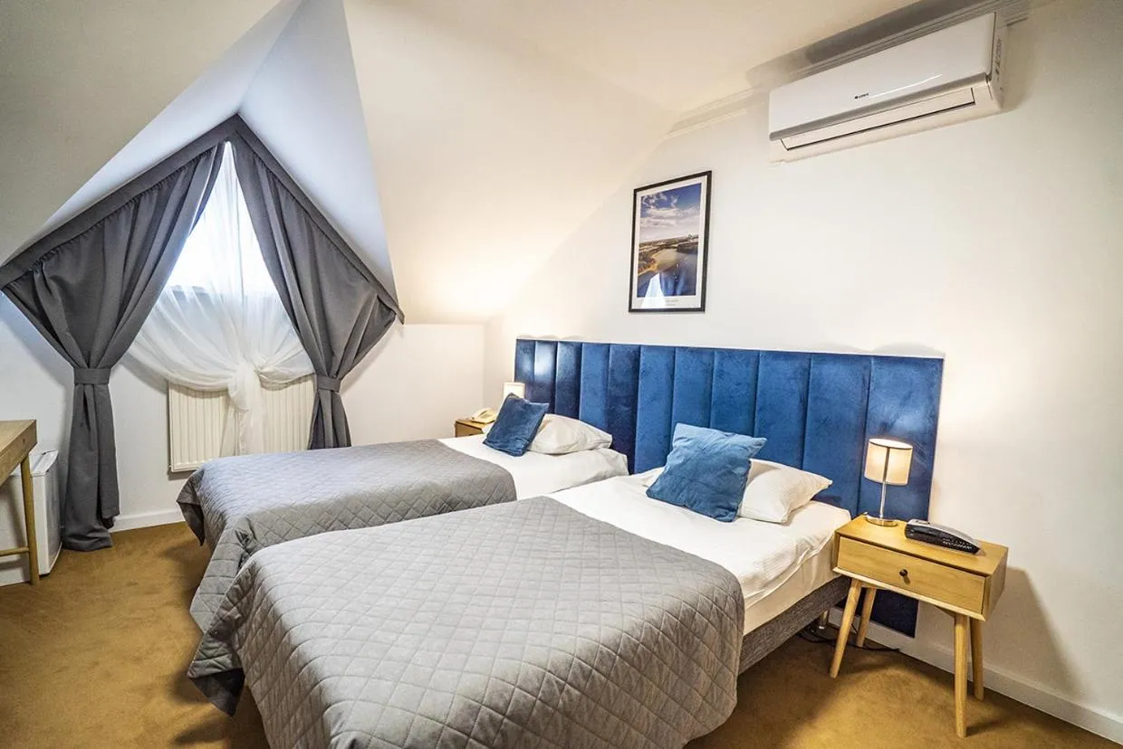 Bed in Hotel Ognisty Ptak
