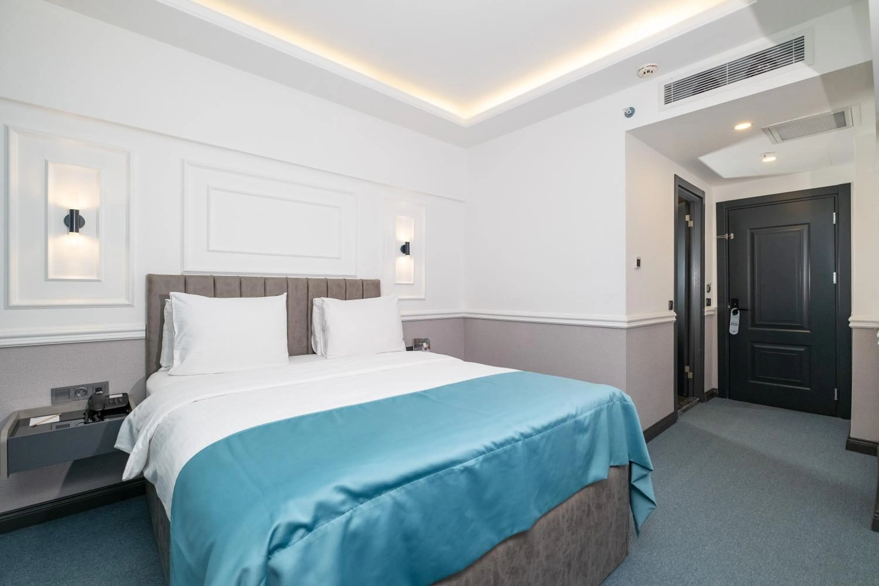 Massage in Askadar May Otel