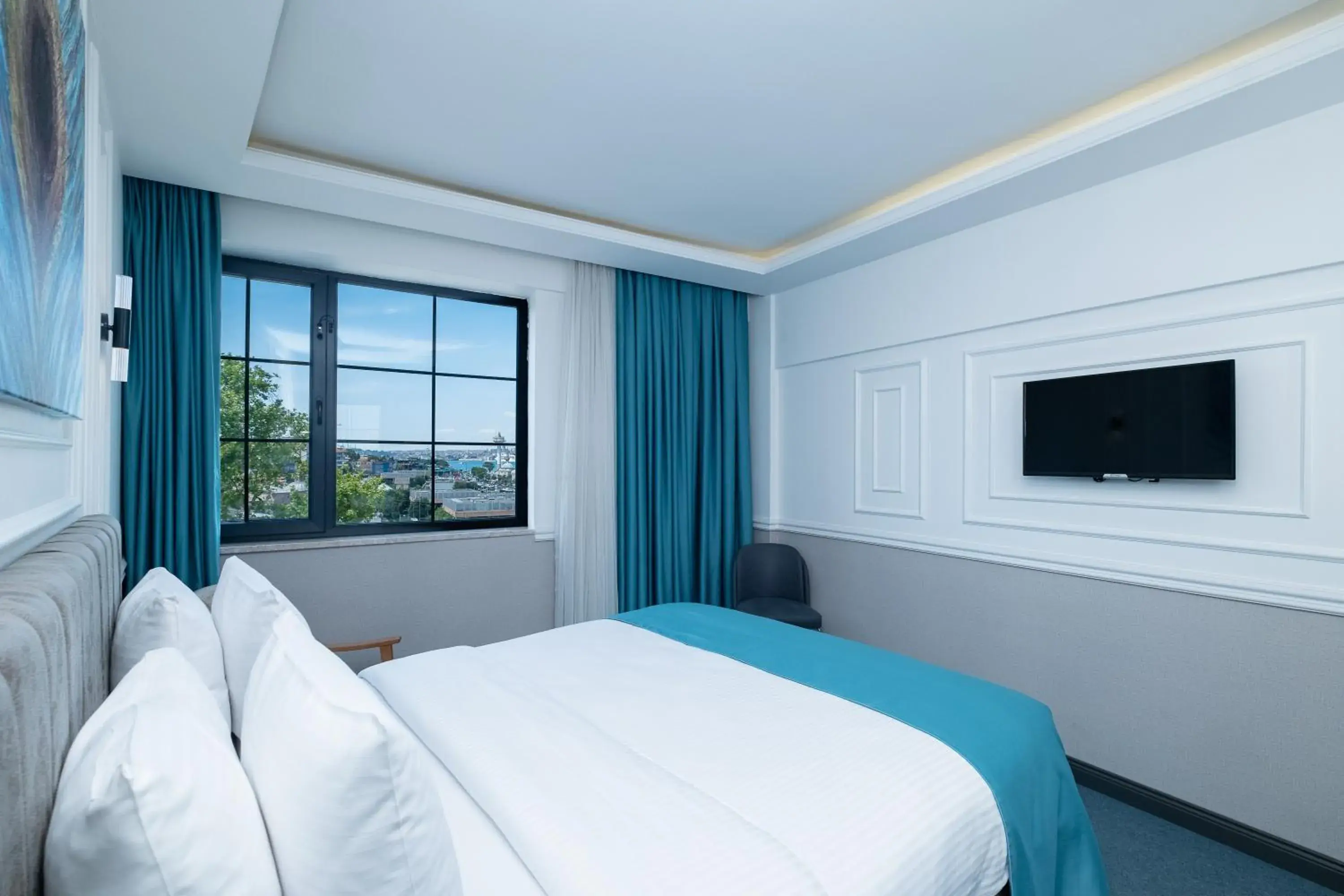 Deluxe Double Room with Sea View in Askadar May Otel Deluxe Double Room with Sea View in Askadar May Otel