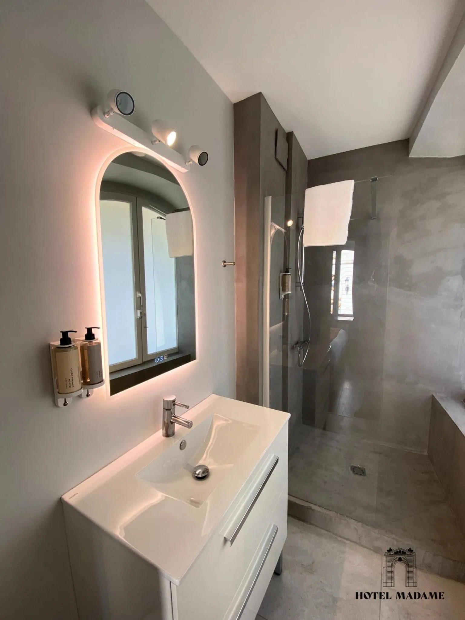 Bathroom in Hôtel Madame