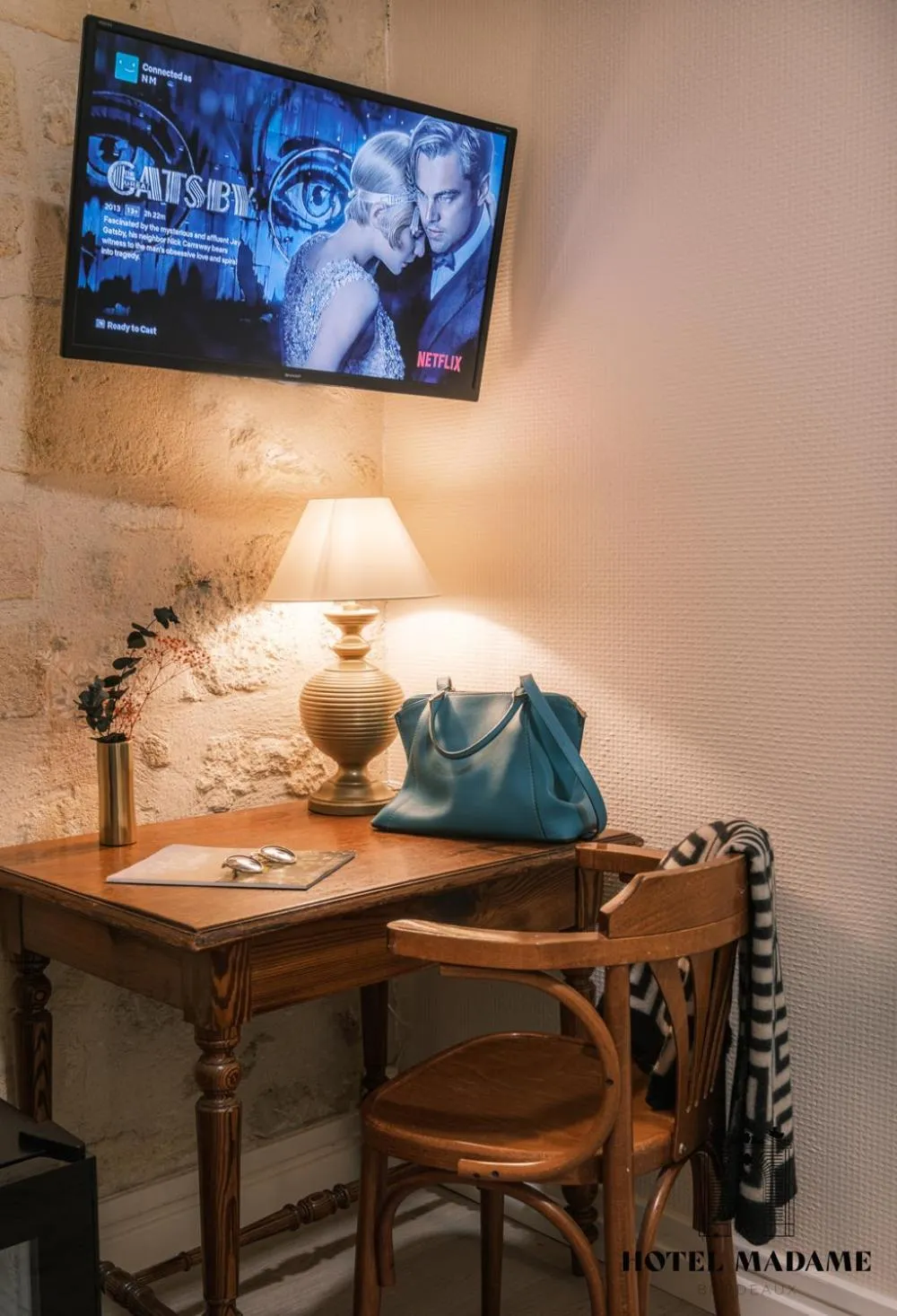 TV and multimedia in Hôtel Madame