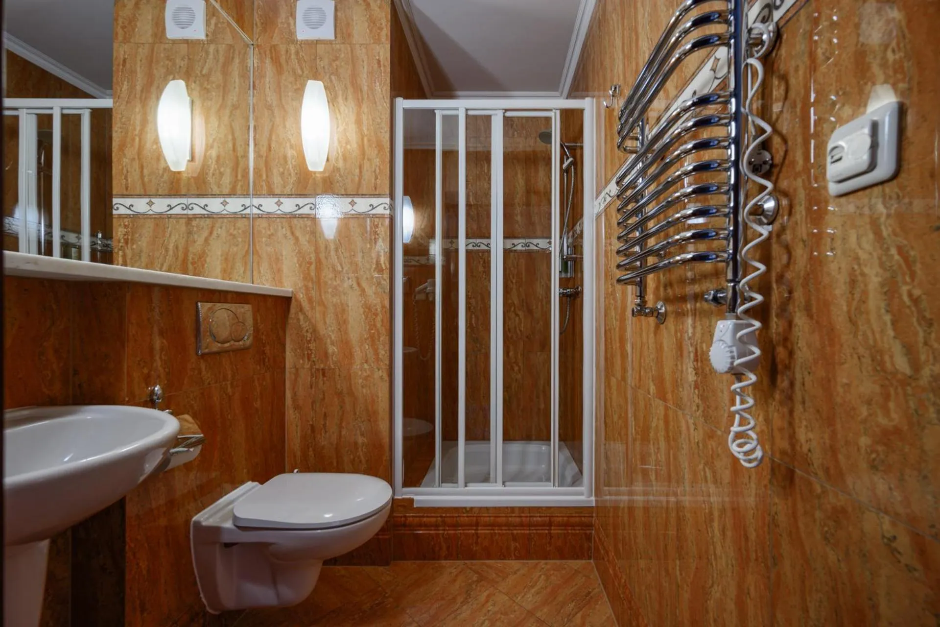 Shower in Hotel Belvedere Resort&SPA