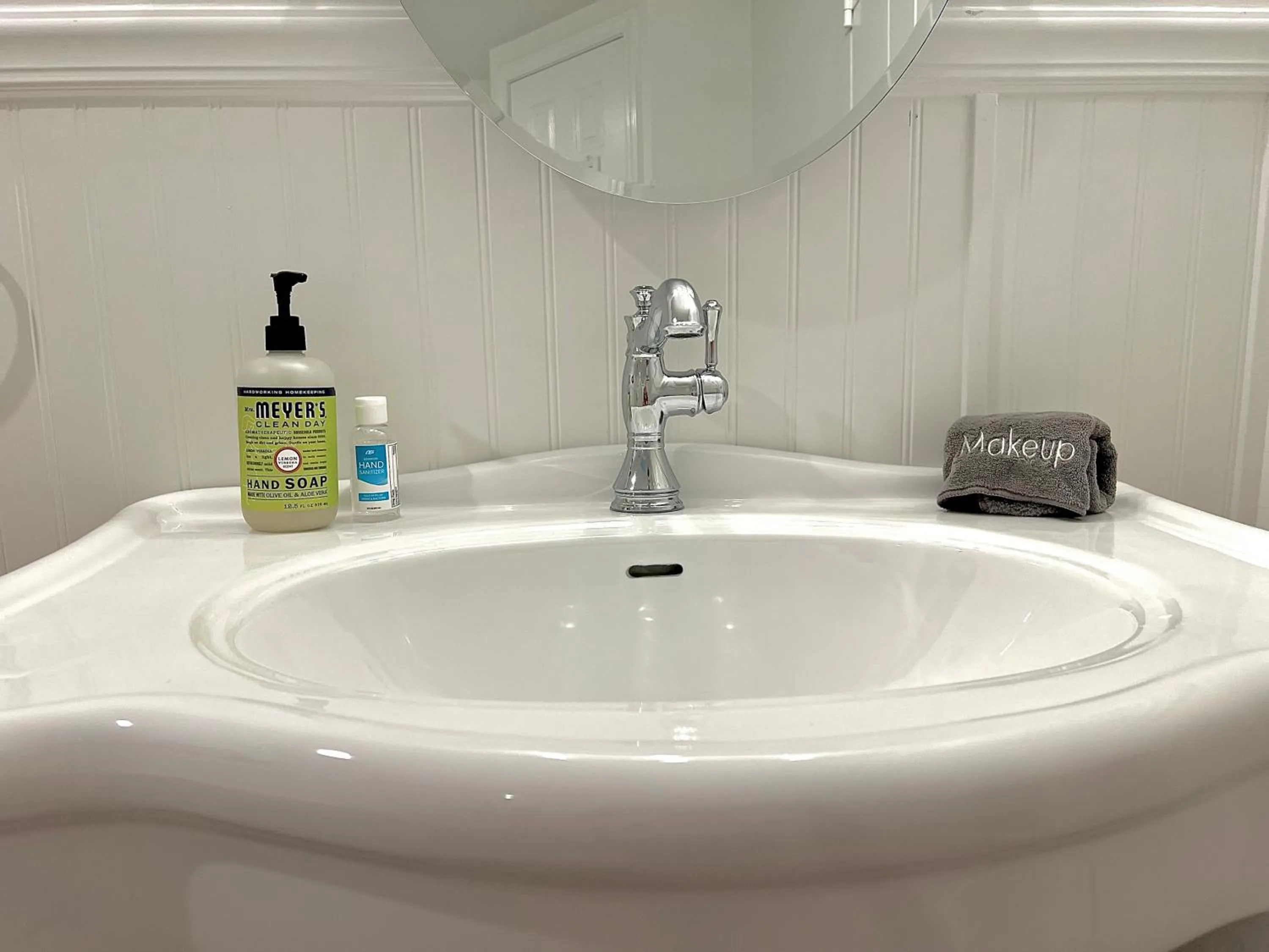 Bathroom in Rose Hill Inn