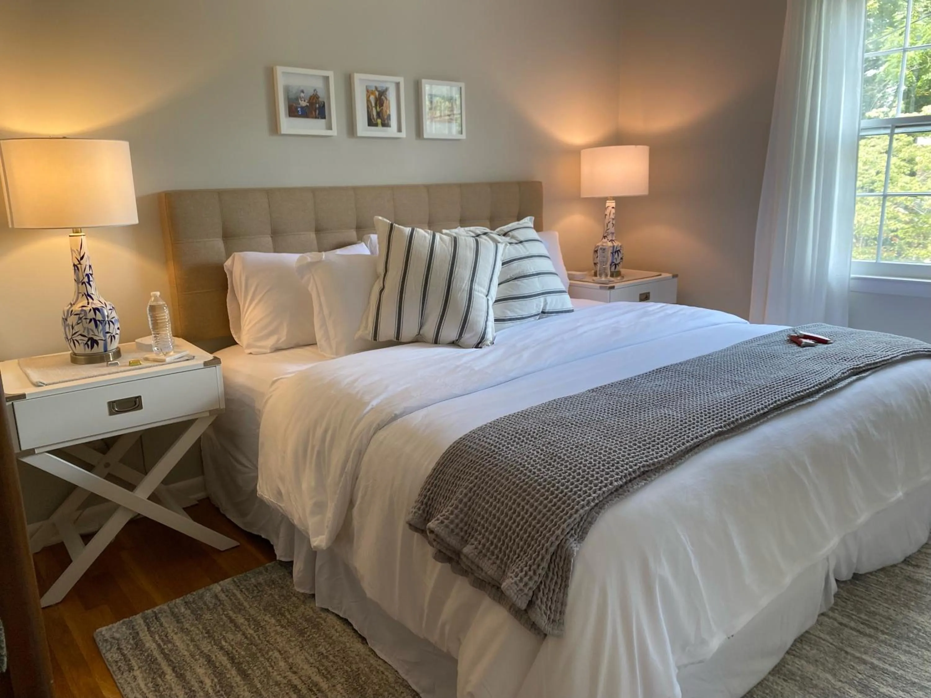 Bedroom, Bed in Rose Hill Inn