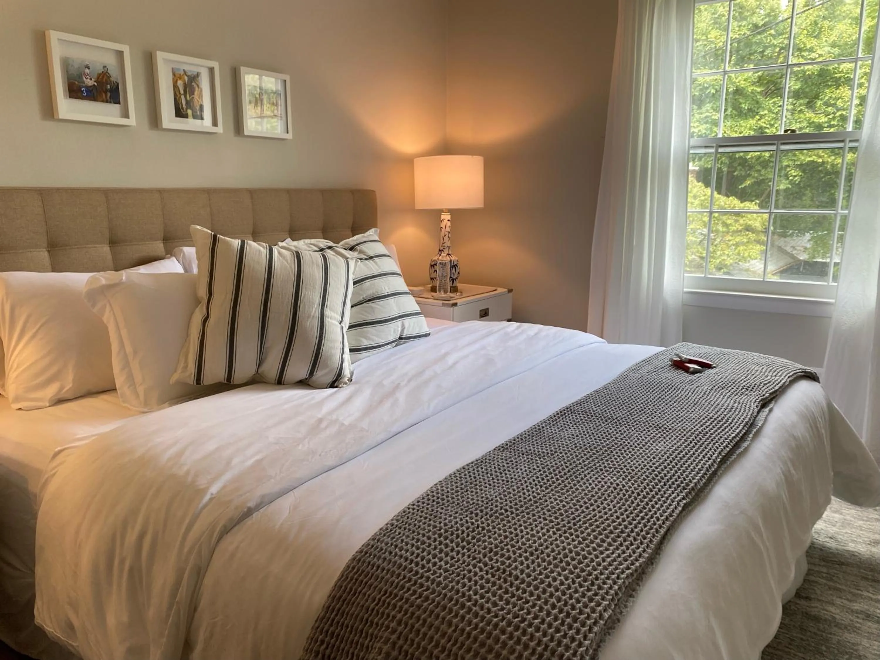 Bedroom, Bed in Rose Hill Inn
