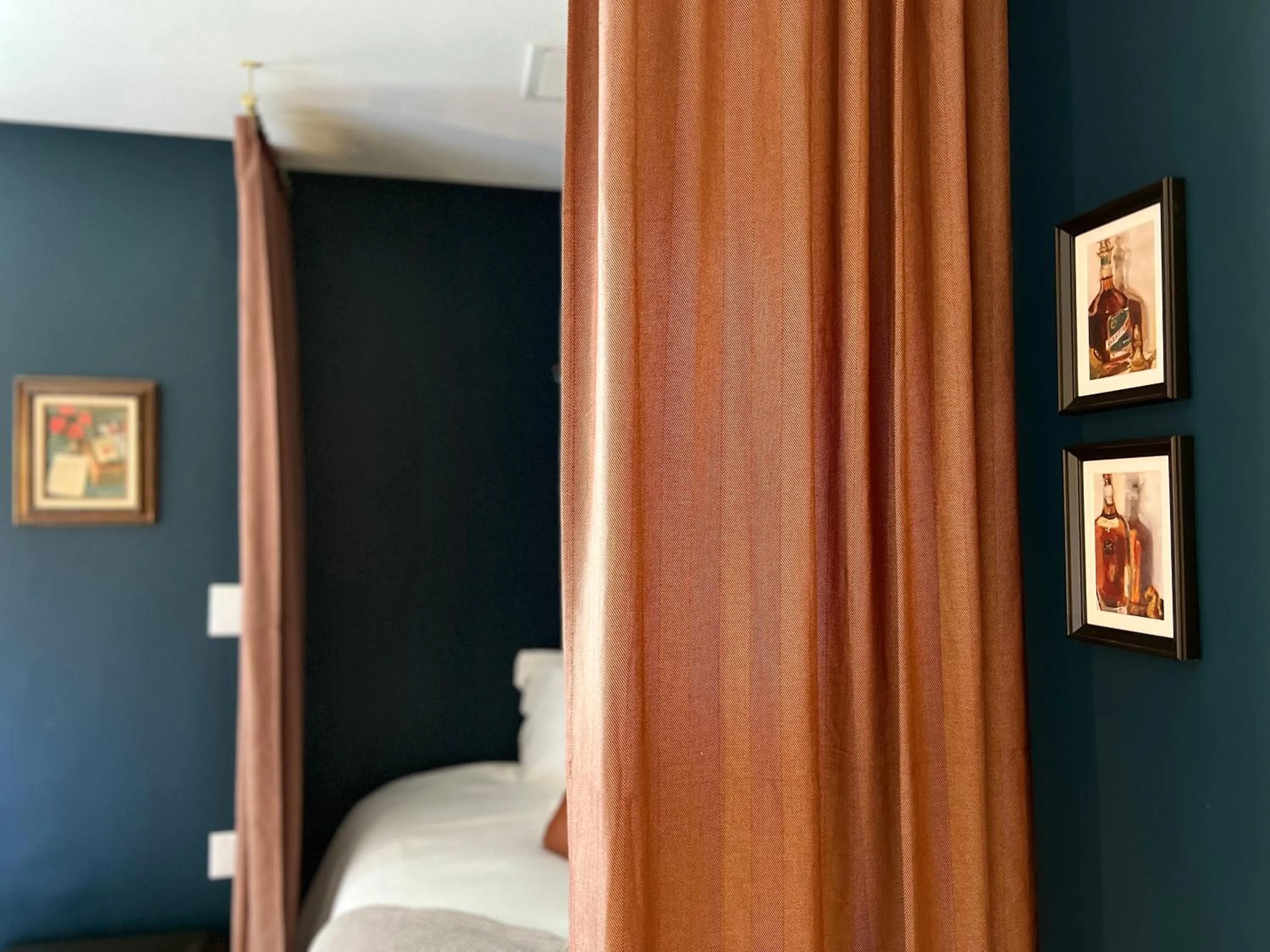 Bedroom, Bed in Rose Hill Inn