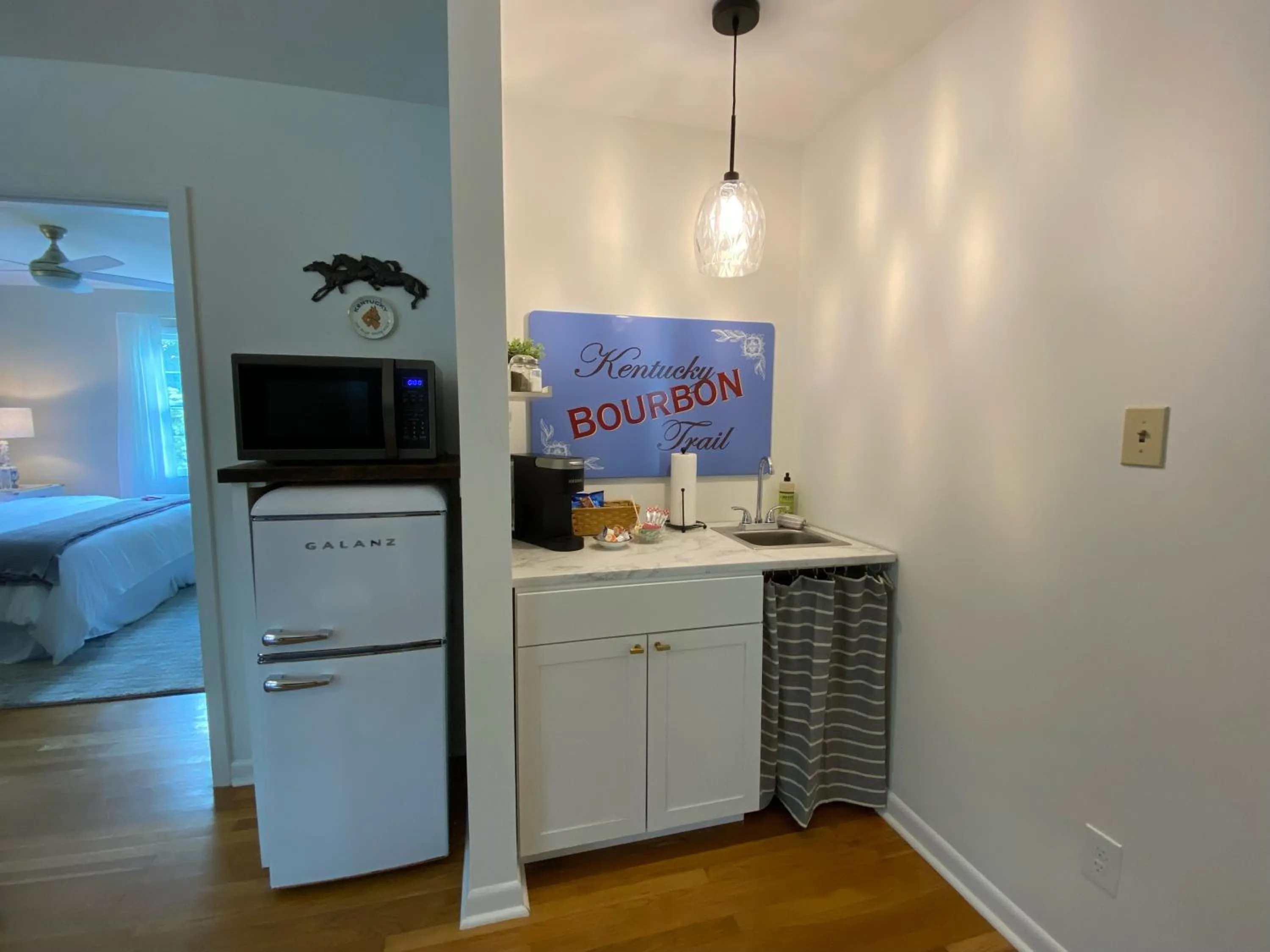 Kitchen or kitchenette in Rose Hill Inn