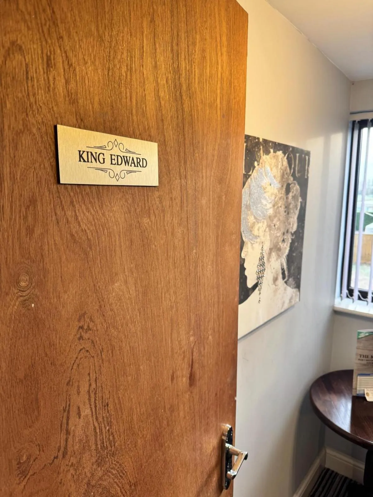 Bedroom in The Kings Head inn