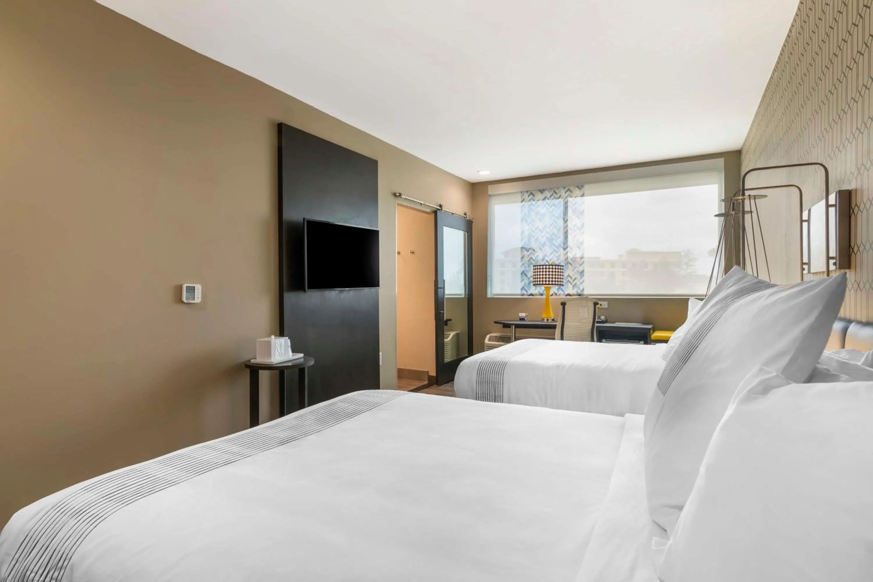 Bedroom, Bed in GLo Best Western Pooler - Savannah Airport Hotel