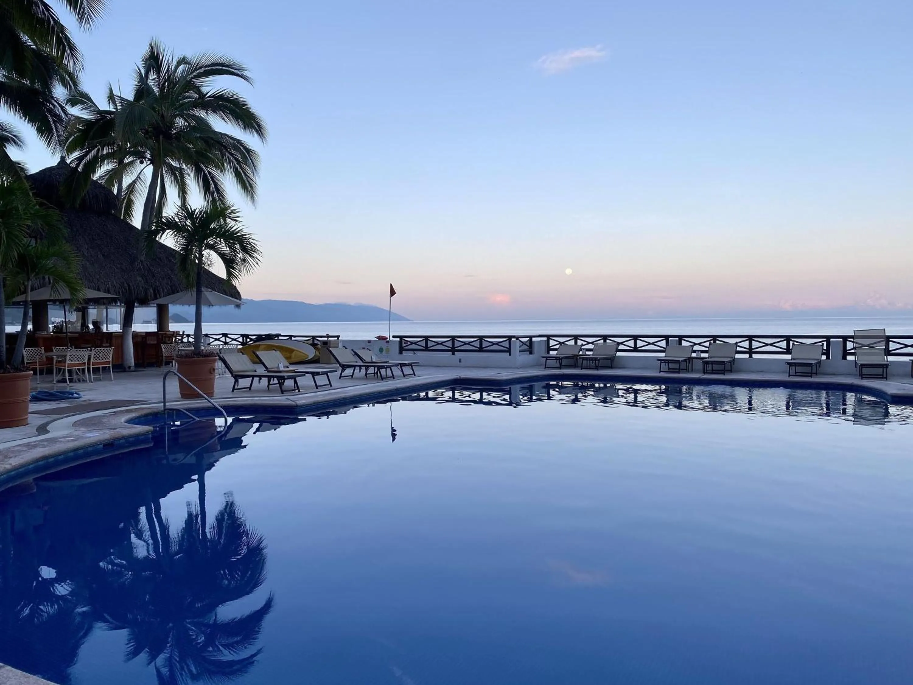 Swimming pool in Costa Sur Resort by VRHost