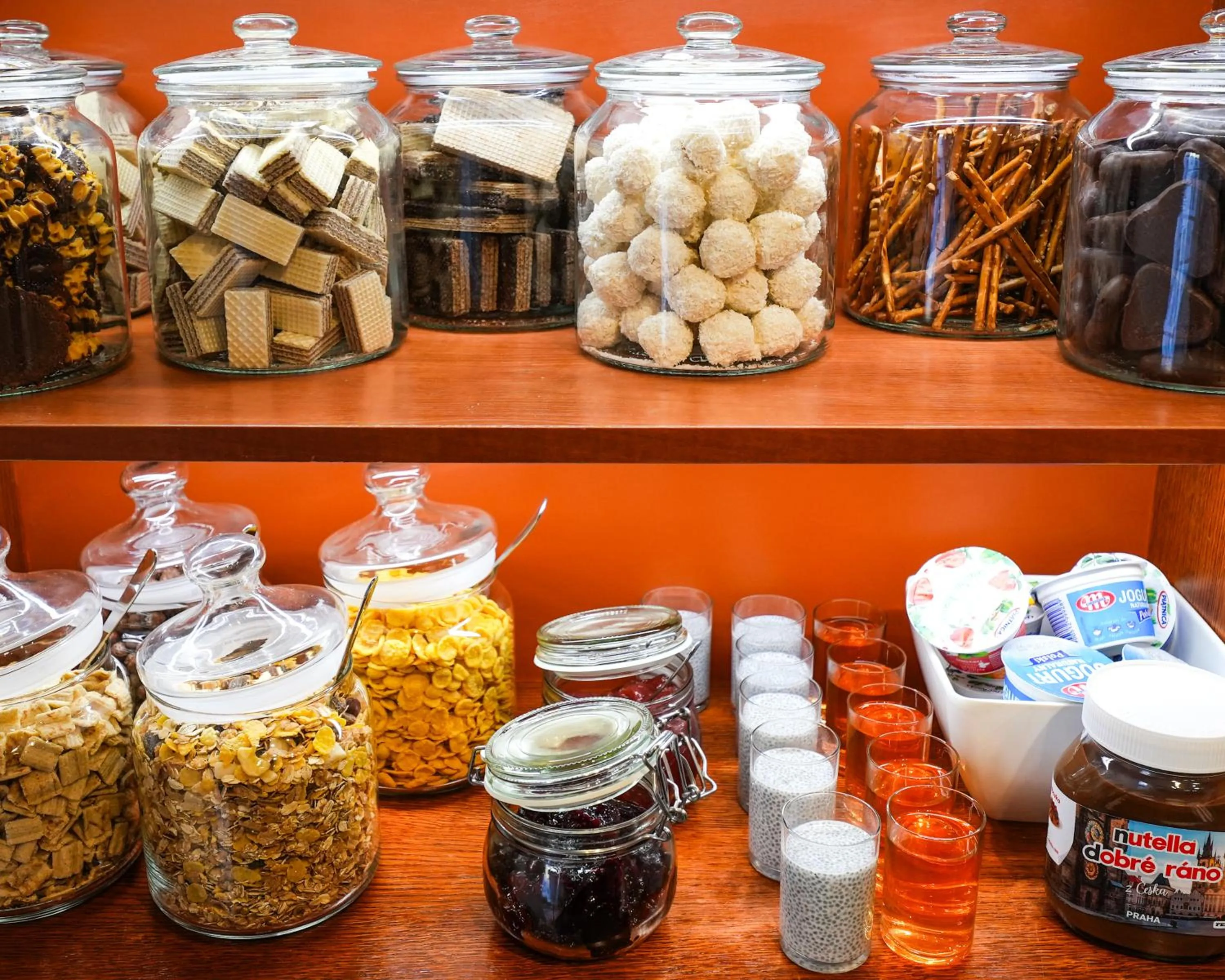 Food in Villa Admiral