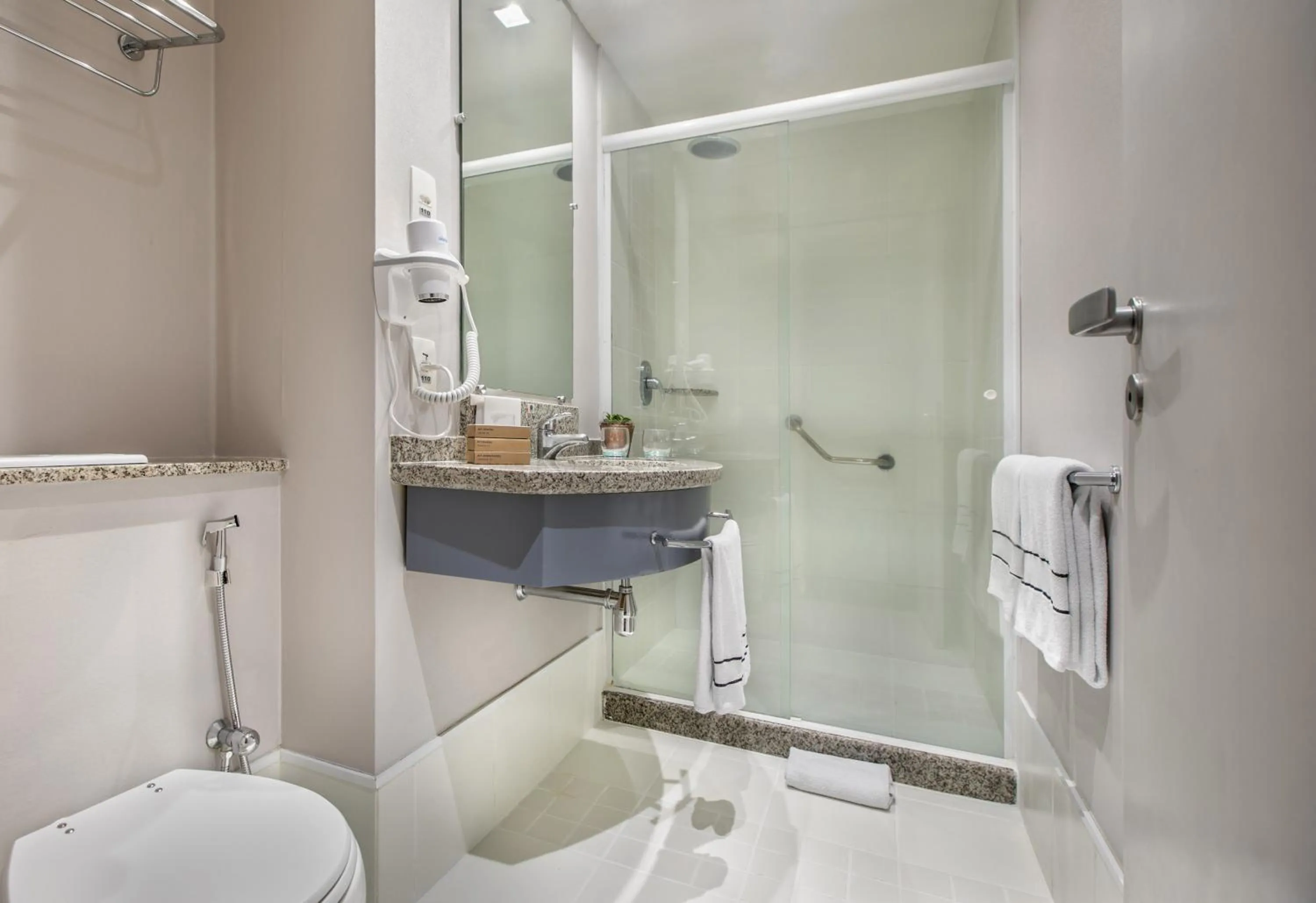 Shower in Meliá Paulista