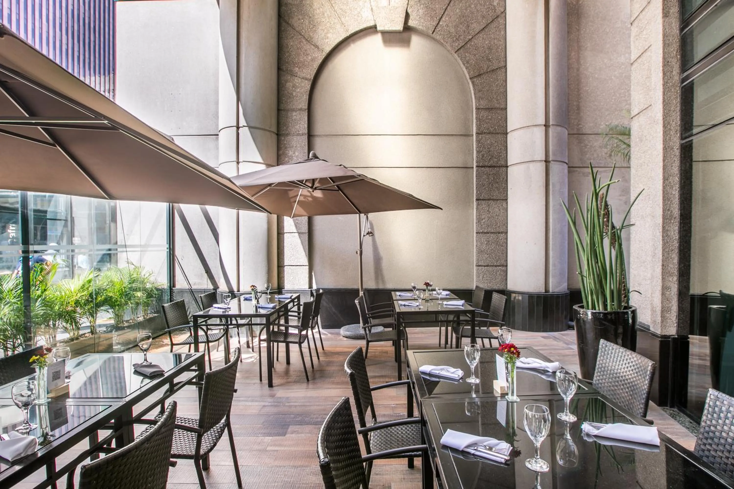 Restaurant/places to eat in Meliá Paulista