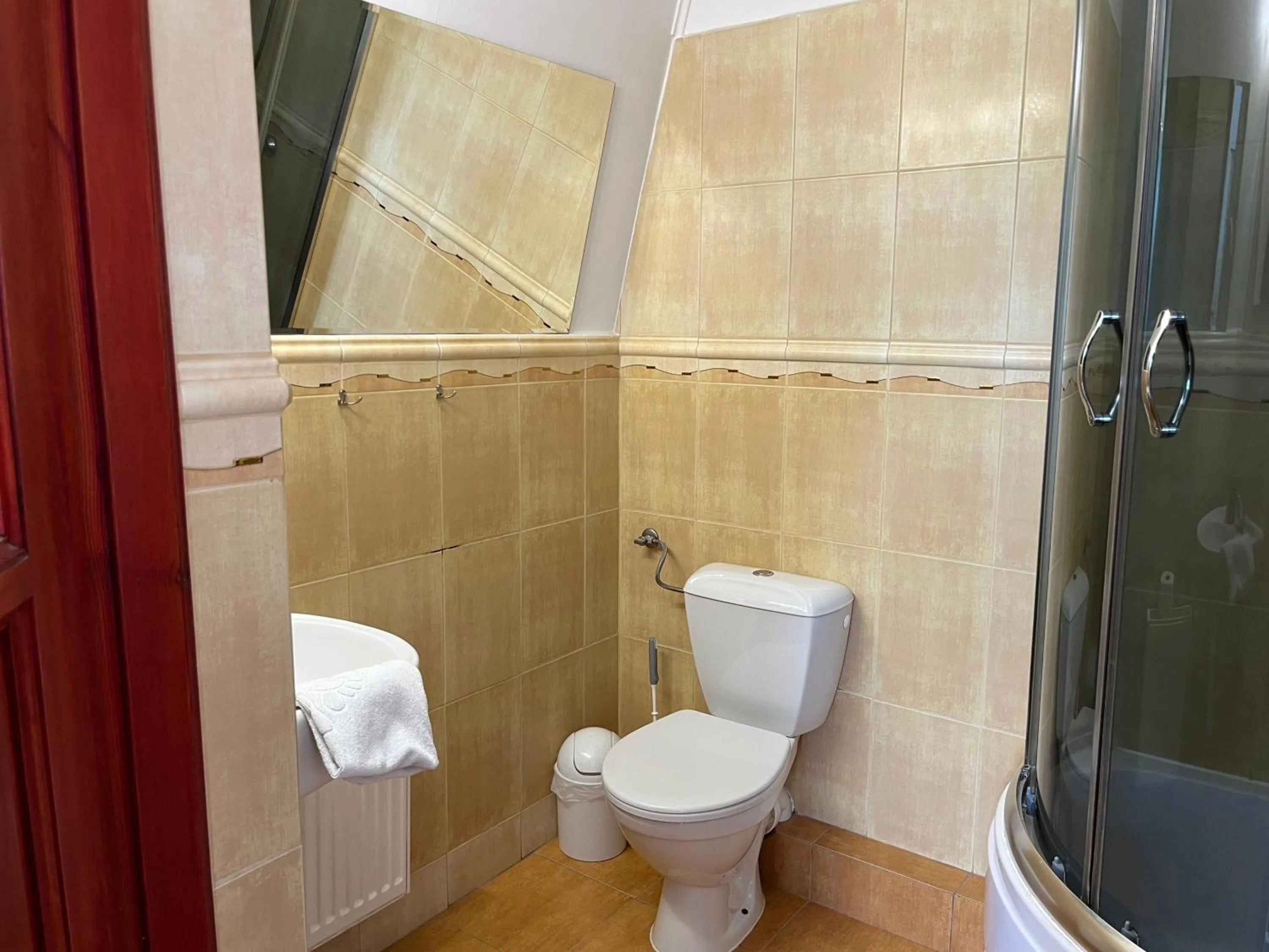 Bathroom in Prohibicja Peter's Pub