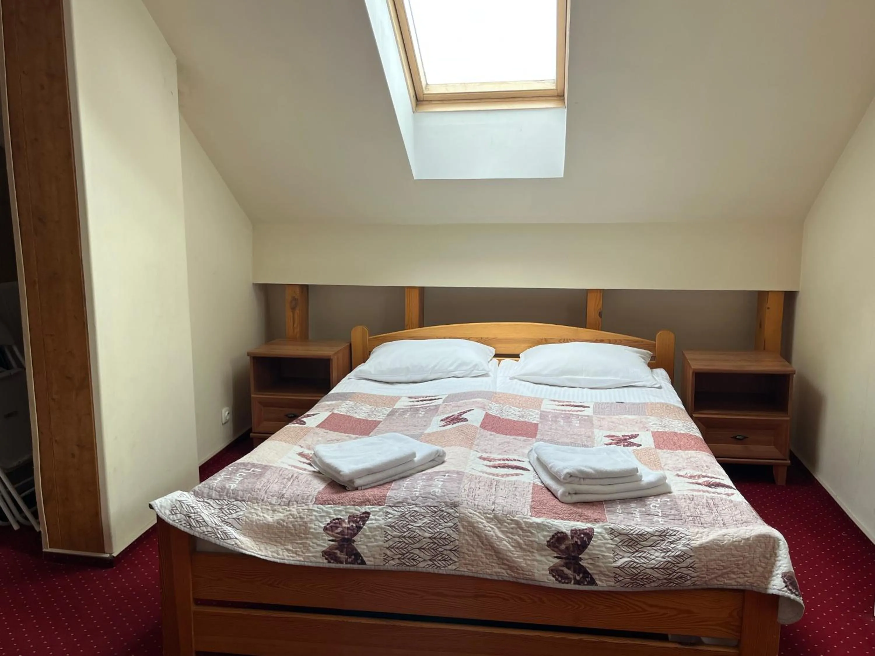 Bed in Prohibicja Peter's Pub