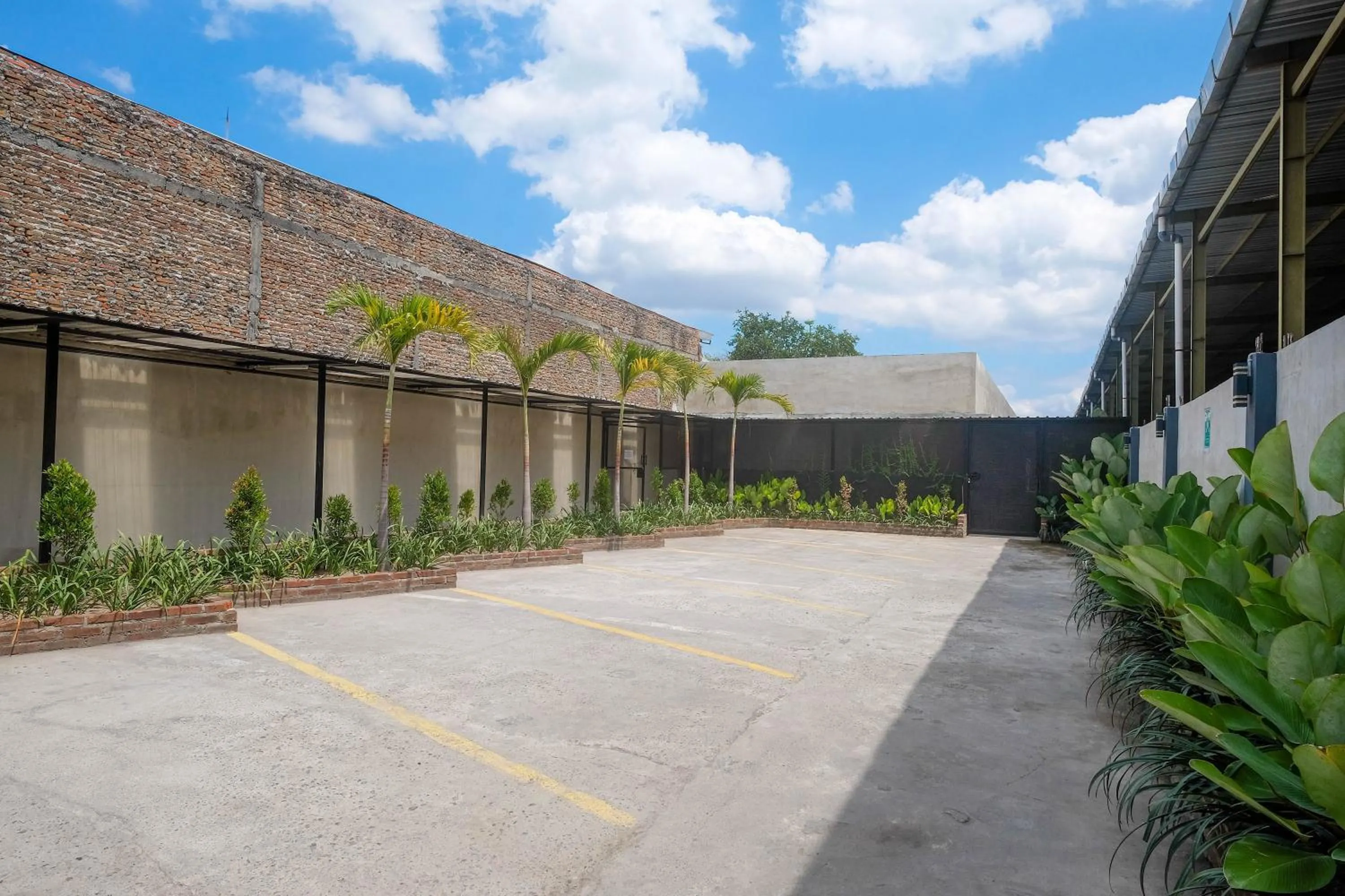 Property building in RedDoorz @ Klaten City