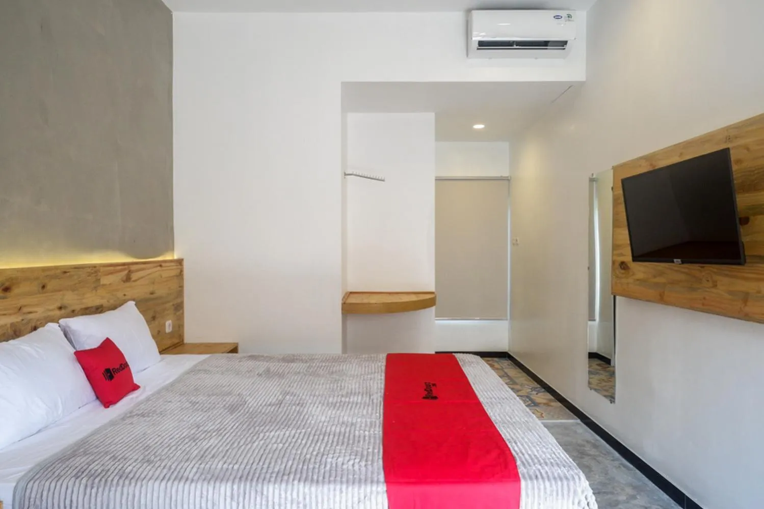 Bedroom, Bed in RedDoorz @ Klaten City