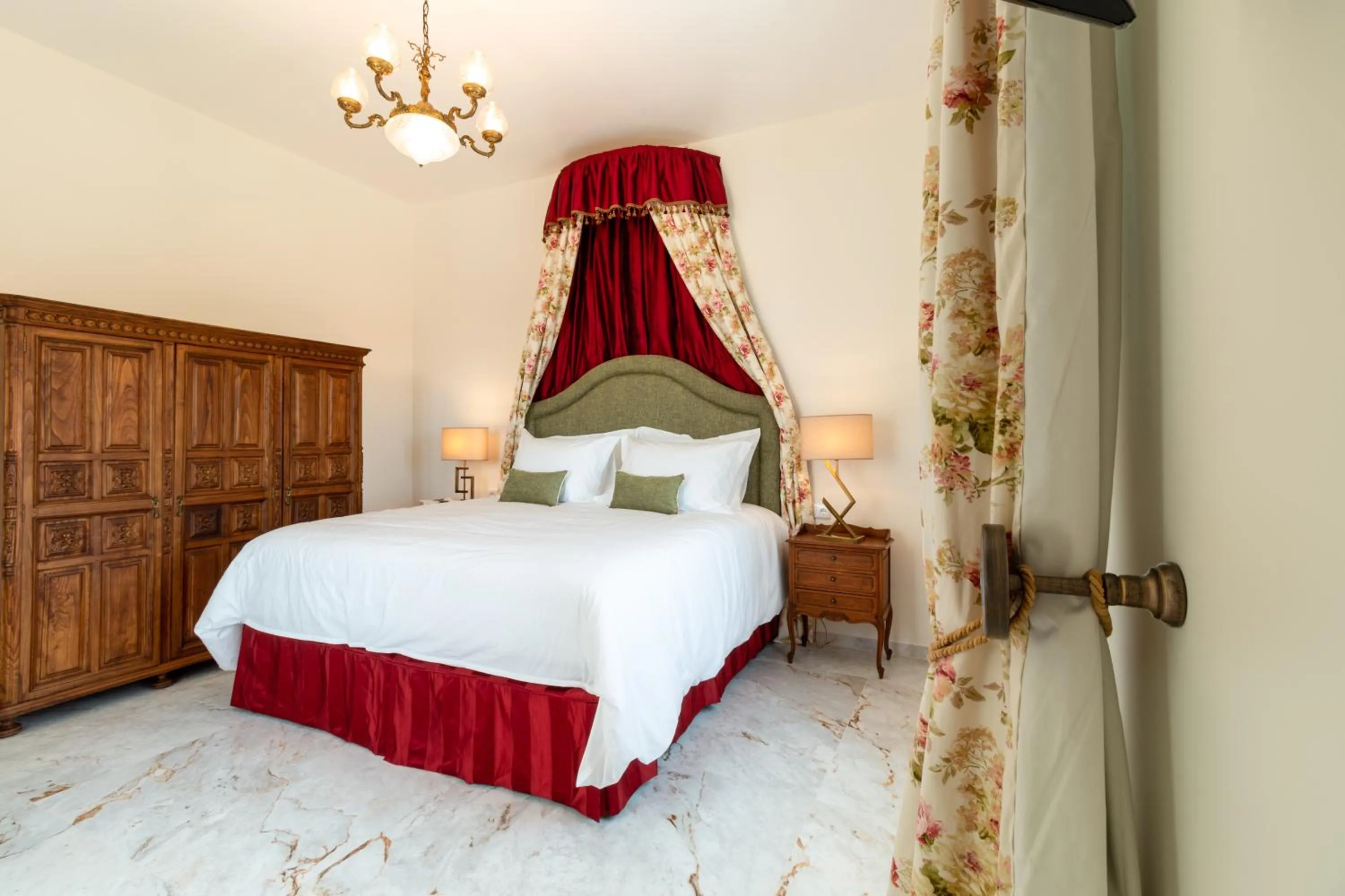 Solar Alvura Boutique Hotel