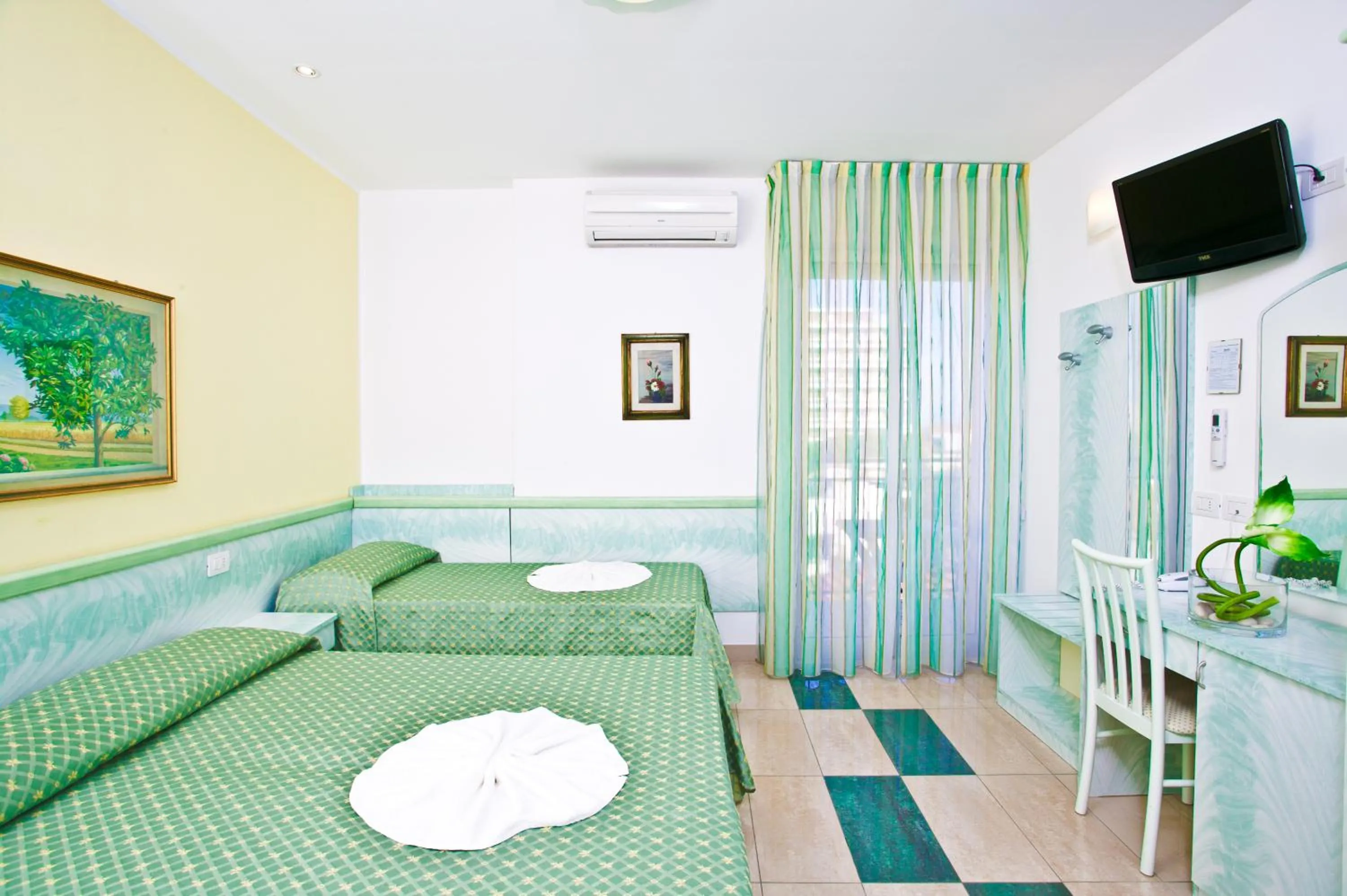 Photo of the whole room in Hotel Amalfi