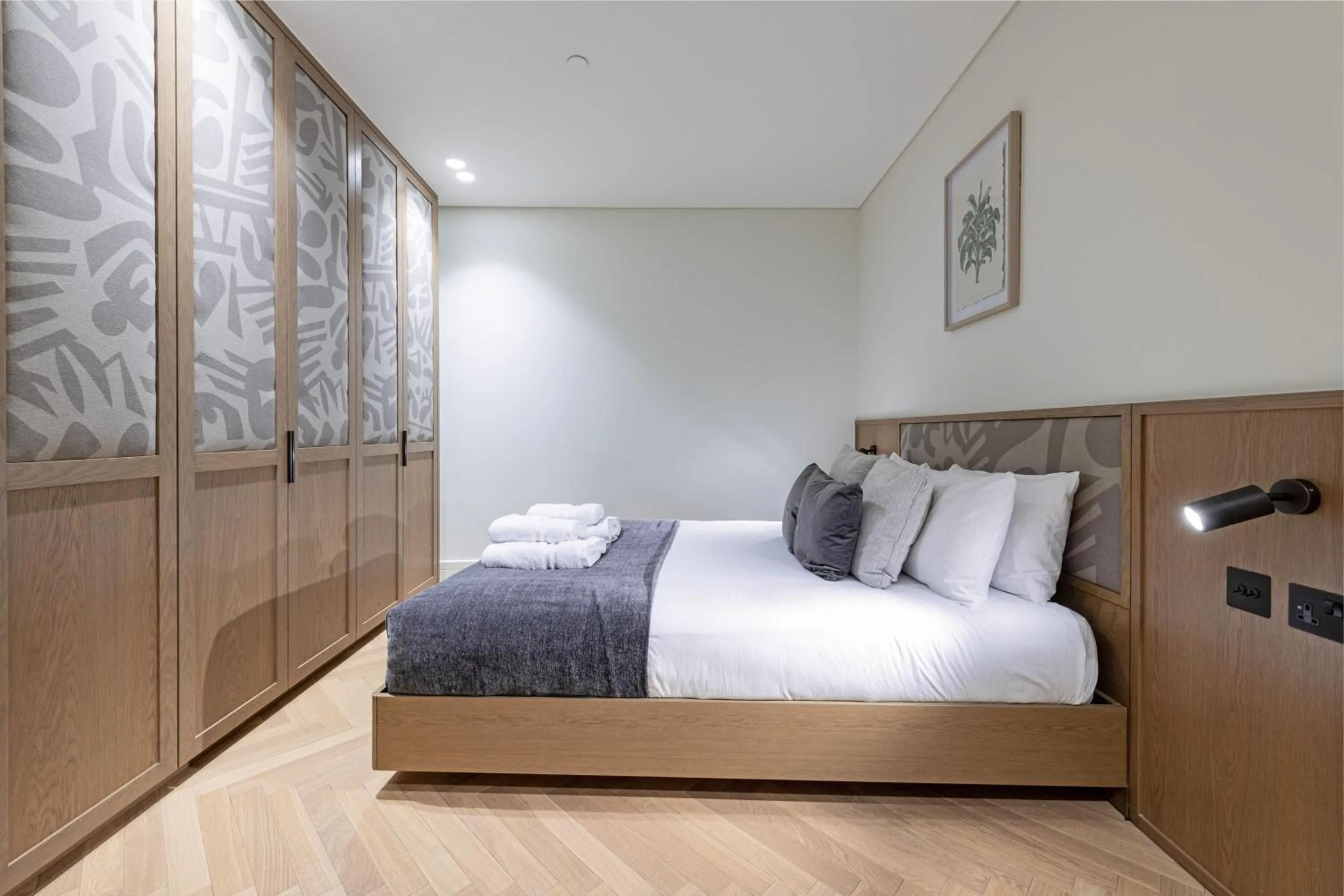 Toilet in Covent Garden Piazza by Stayo