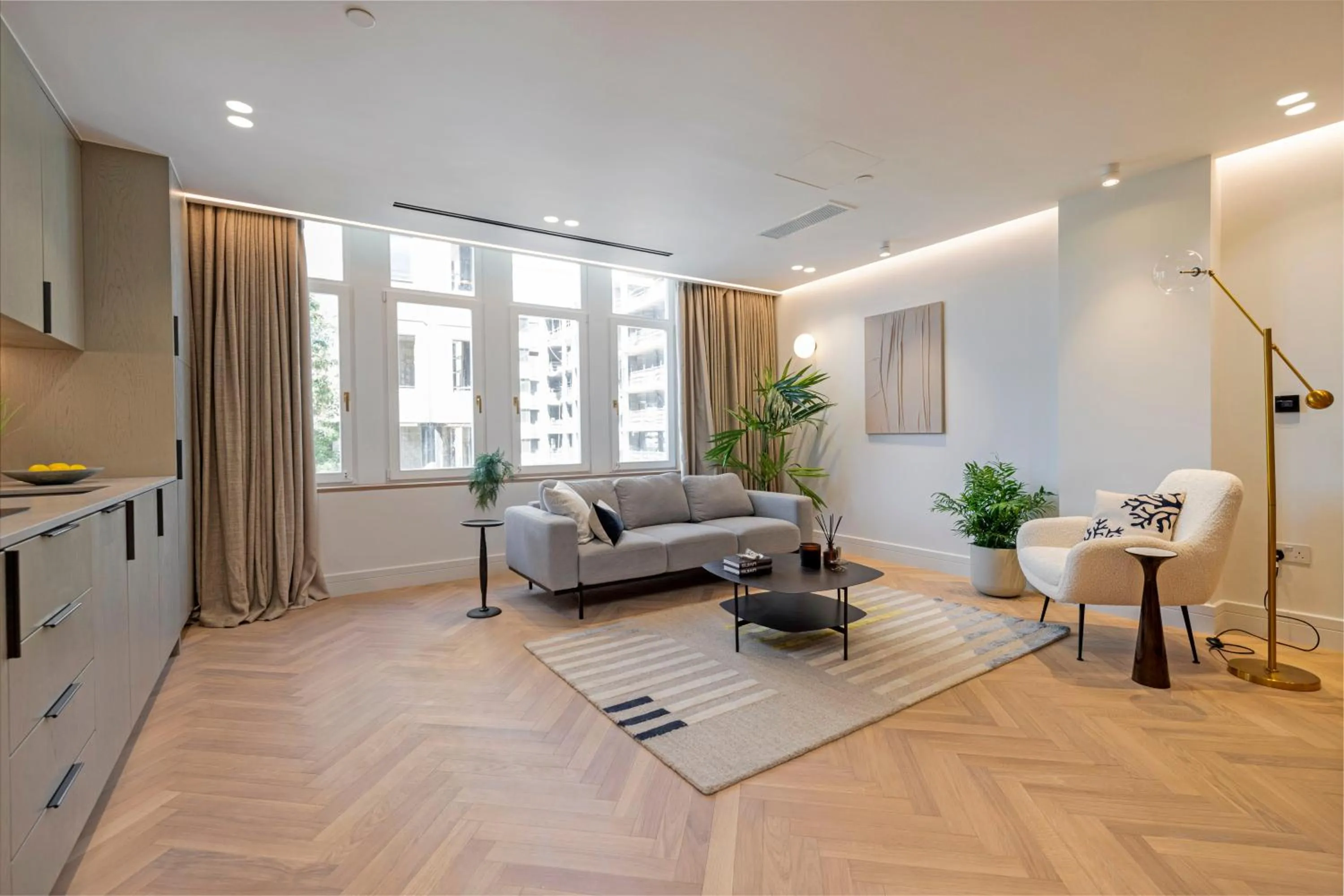 Living room in Covent Garden Piazza by Stayo