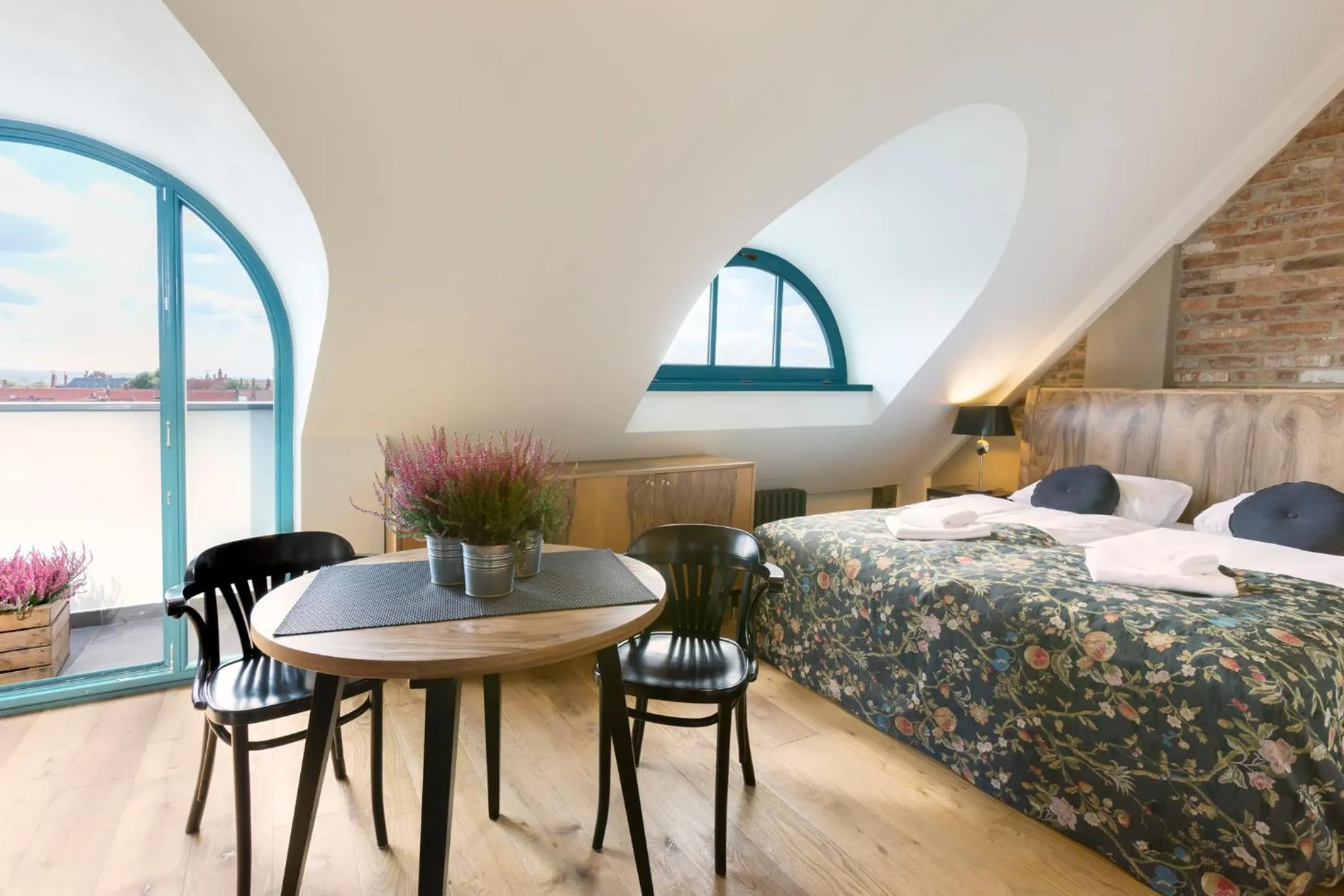 Day, Bed in Antique Apartments Plac Szczepański