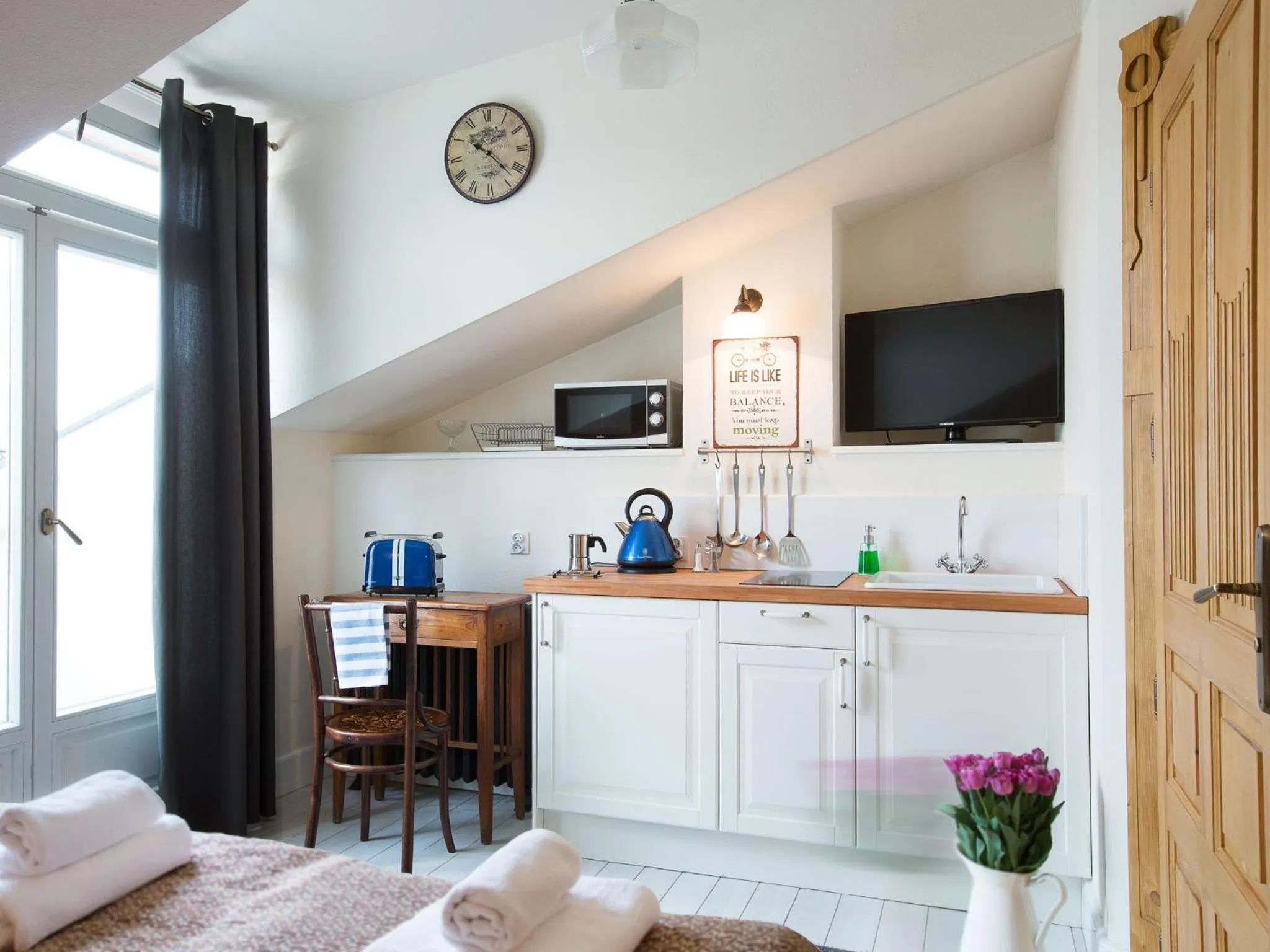 Kitchen or kitchenette in Antique Apartments Plac Szczepański