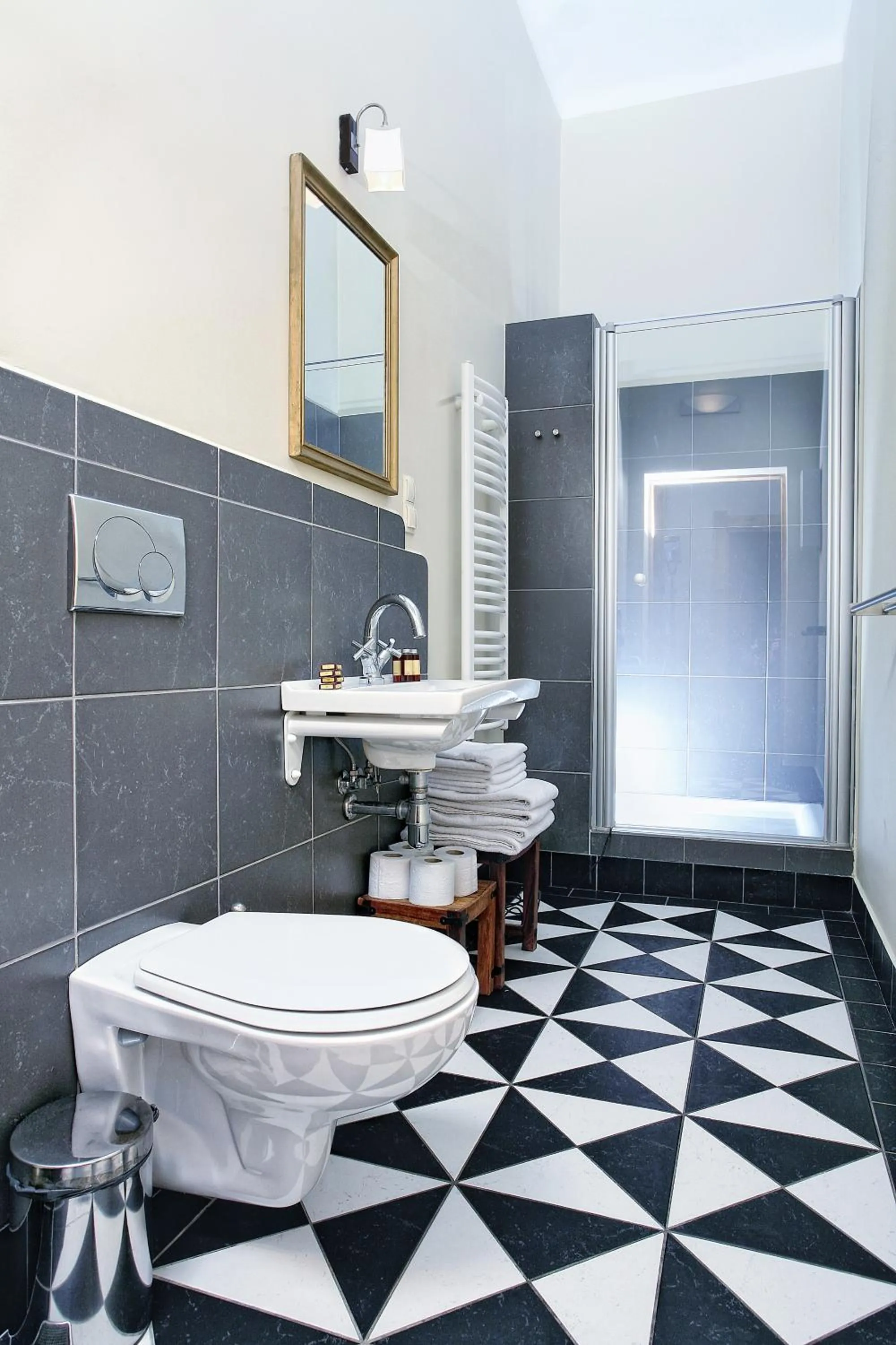 Bathroom in Antique Apartments Plac Szczepański