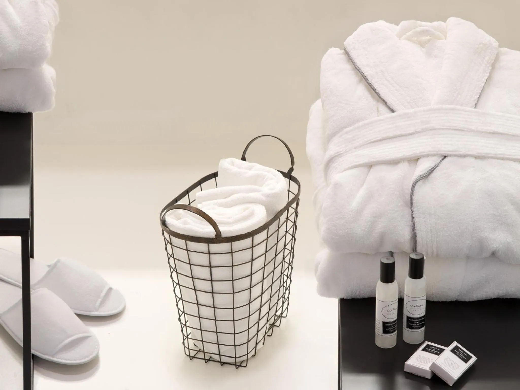 Other, Bed in Antique Apartments Plac Szczepański