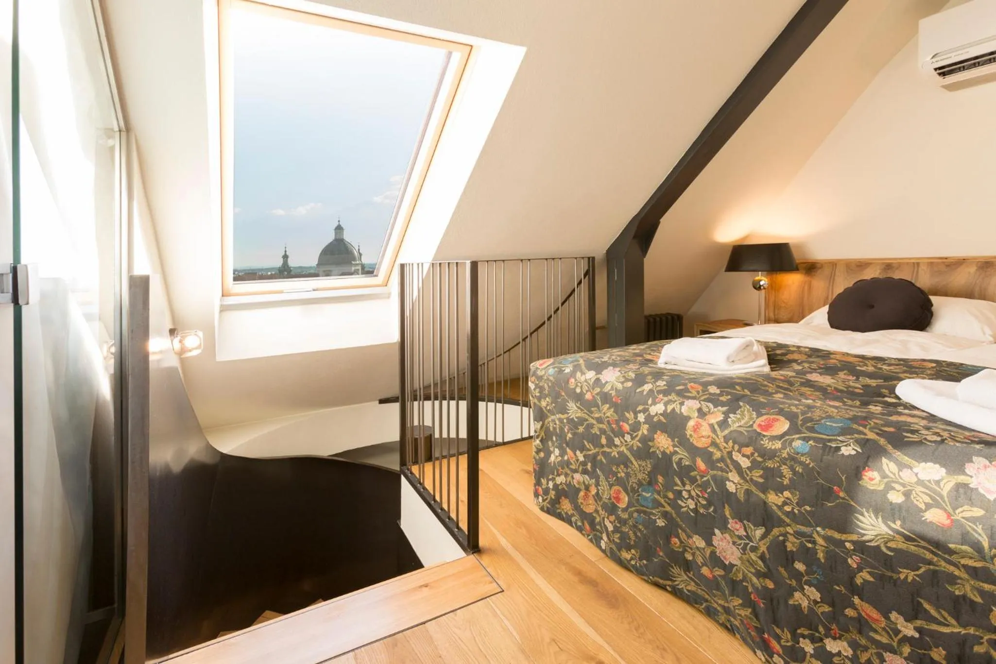 Bed in Antique Apartments Plac Szczepański