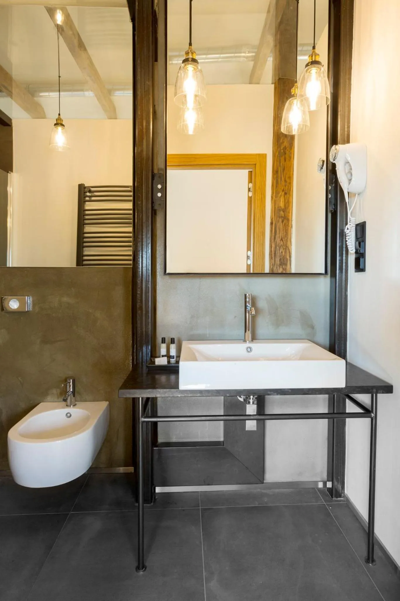 Bathroom in Antique Apartments Plac Szczepański