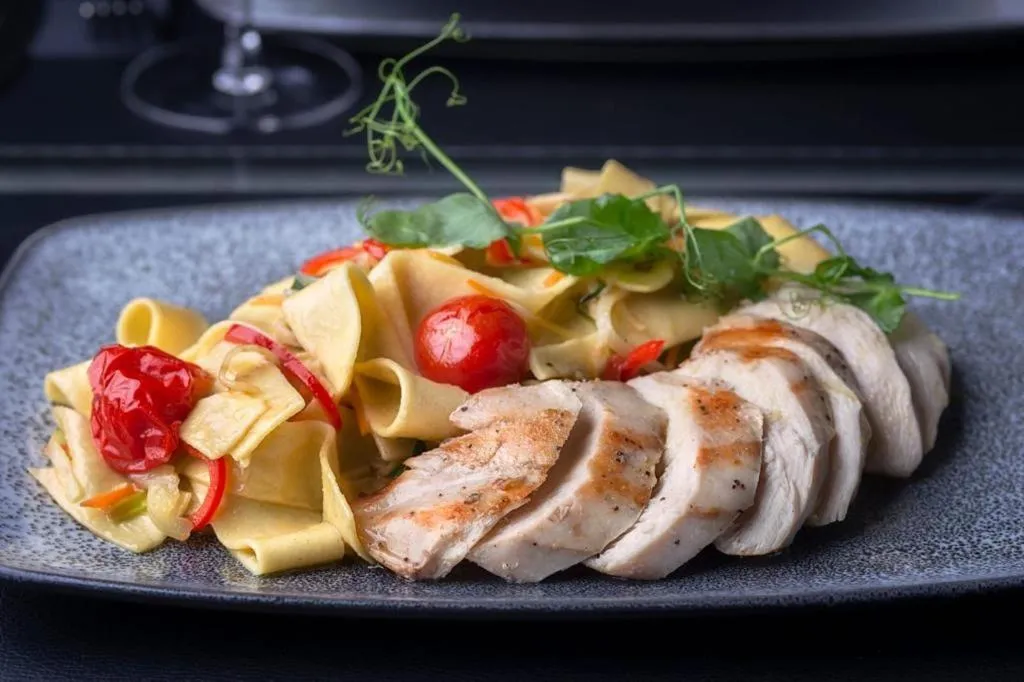 Restaurant/places to eat in Hotel Cool Zagreb Airport