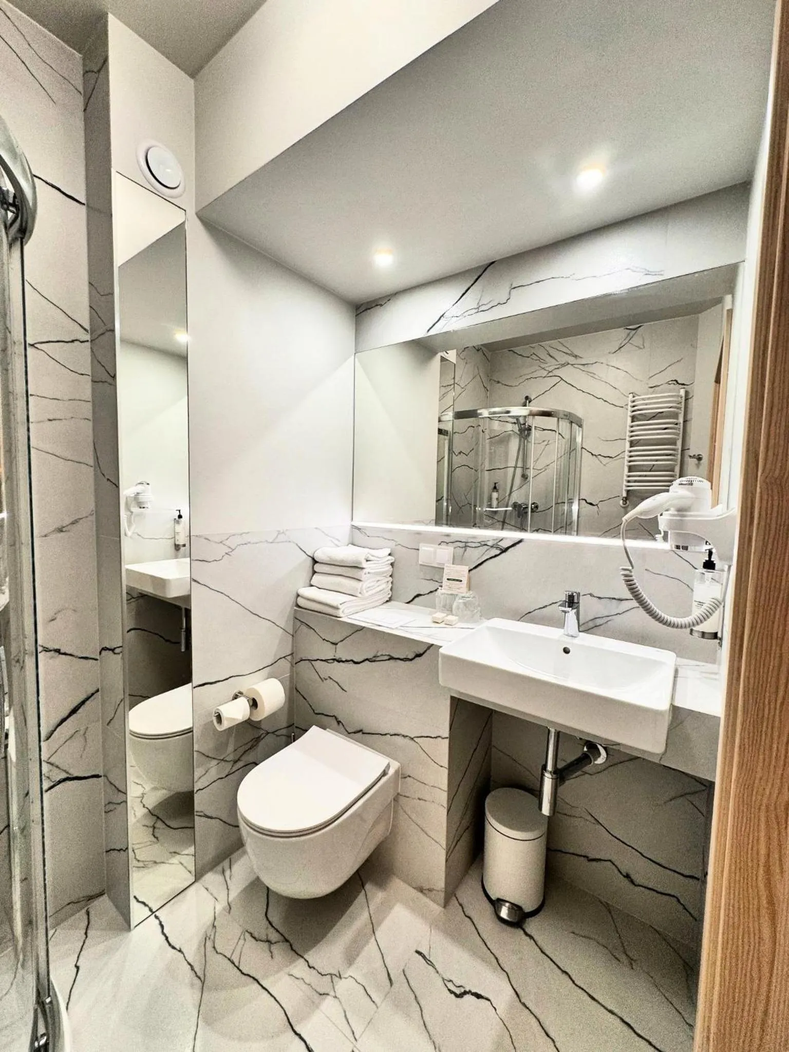 Toilet in Hotel Witkowski Warsaw Airport