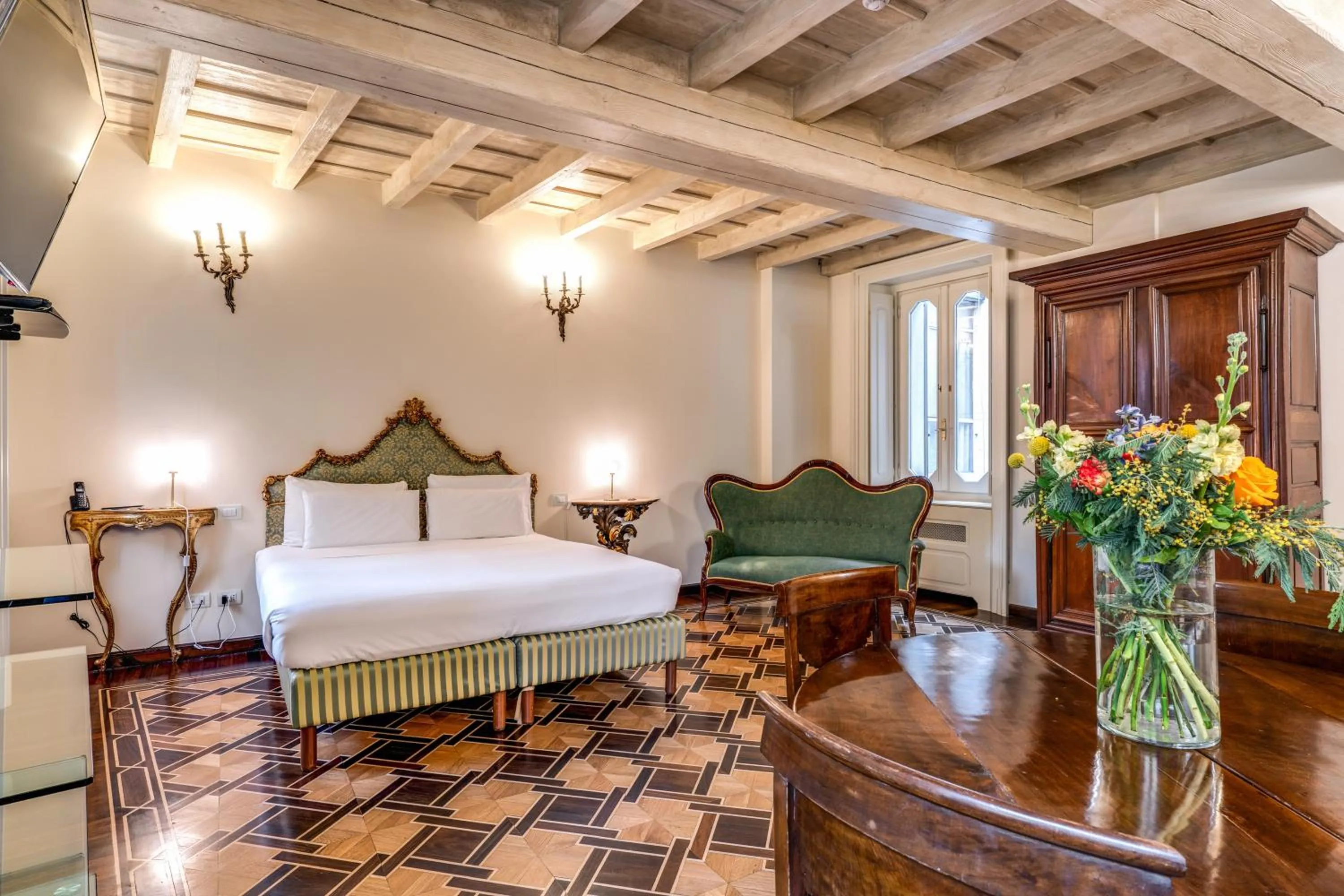 Photo of the whole room, Bed in Hotel Santa Marta Suites